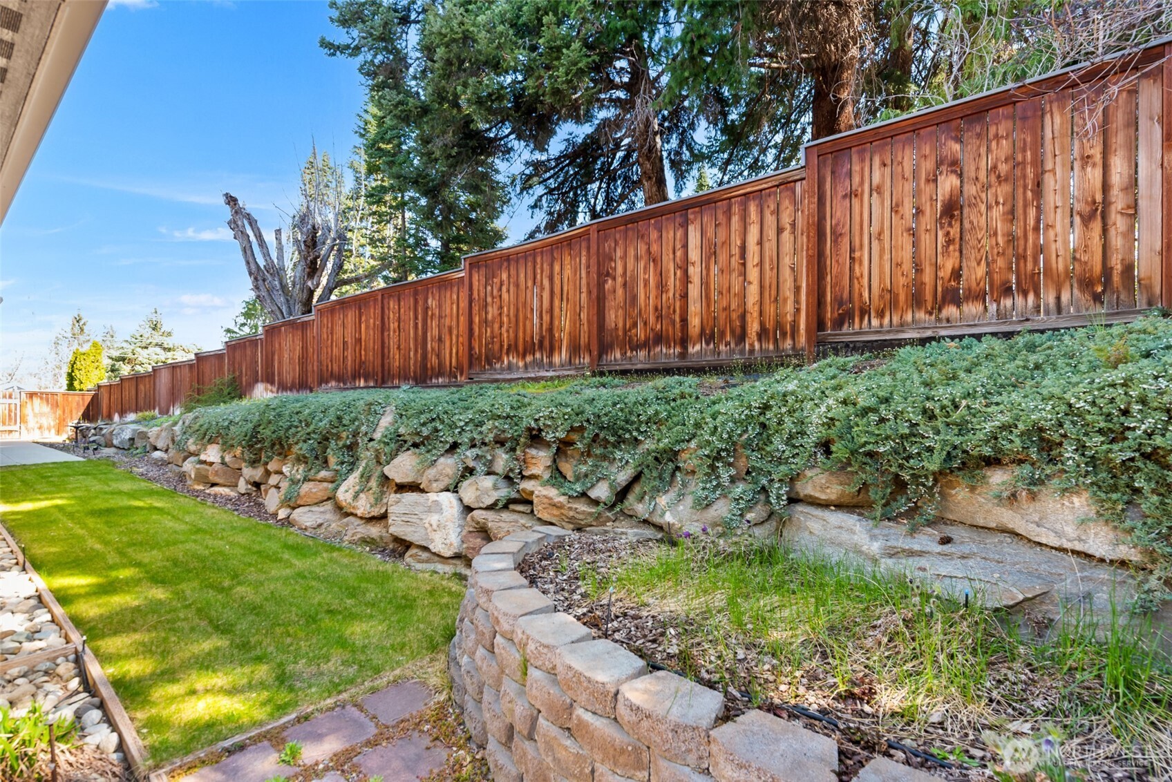 112 19th Street NE, East Wenatchee, WA 98802