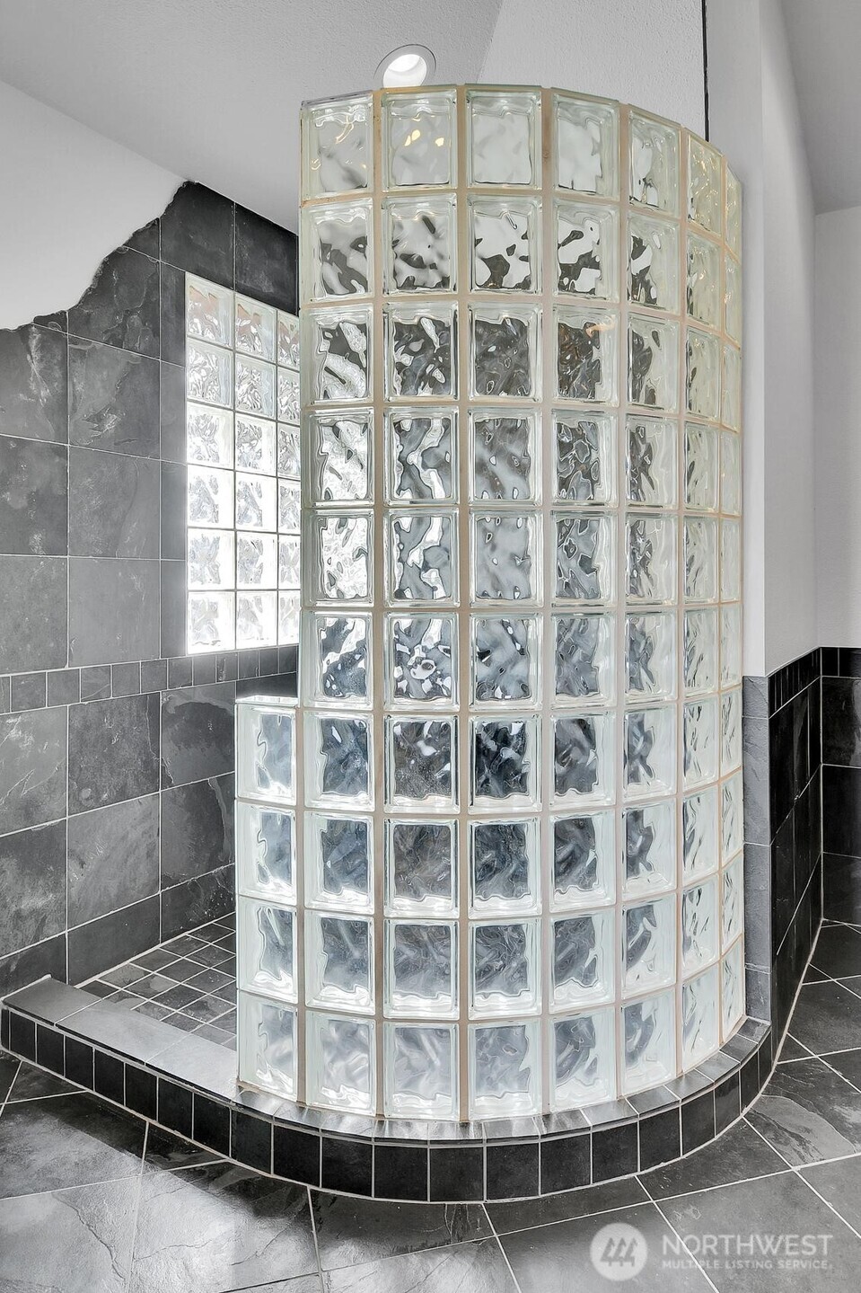 13542 40th Avenue NE, Seattle, WA 98125