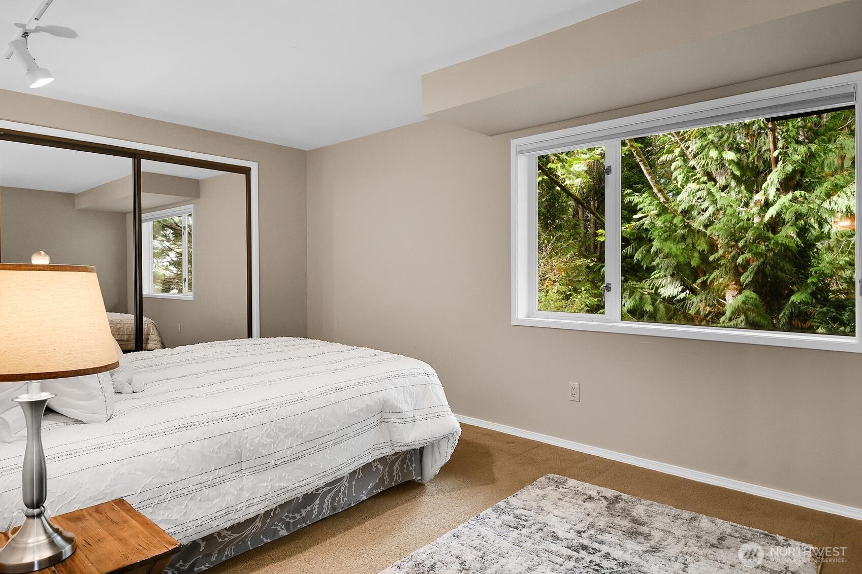 13542 40th Avenue NE, Seattle, WA 98125