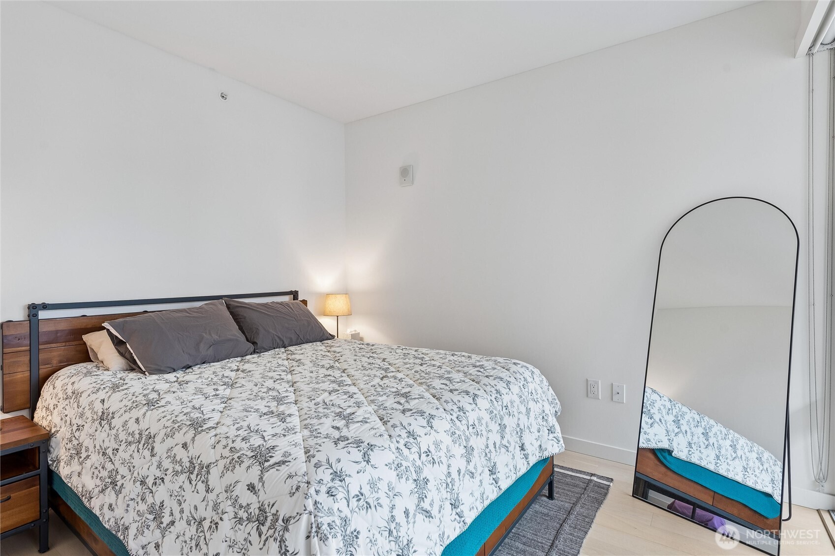 590 1st Avenue S #615, Seattle, WA 98104