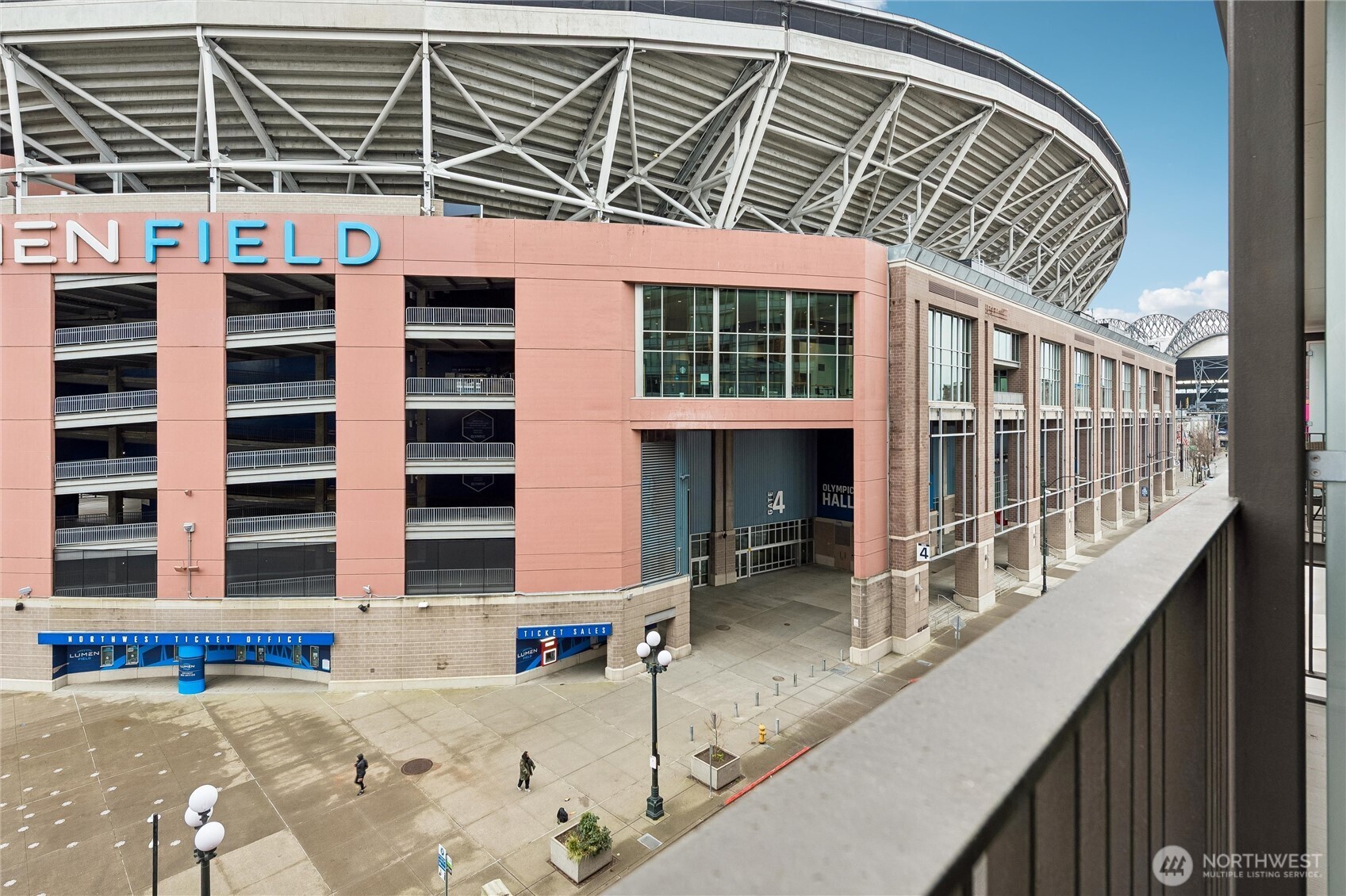 590 1st Avenue S #615, Seattle, WA 98104