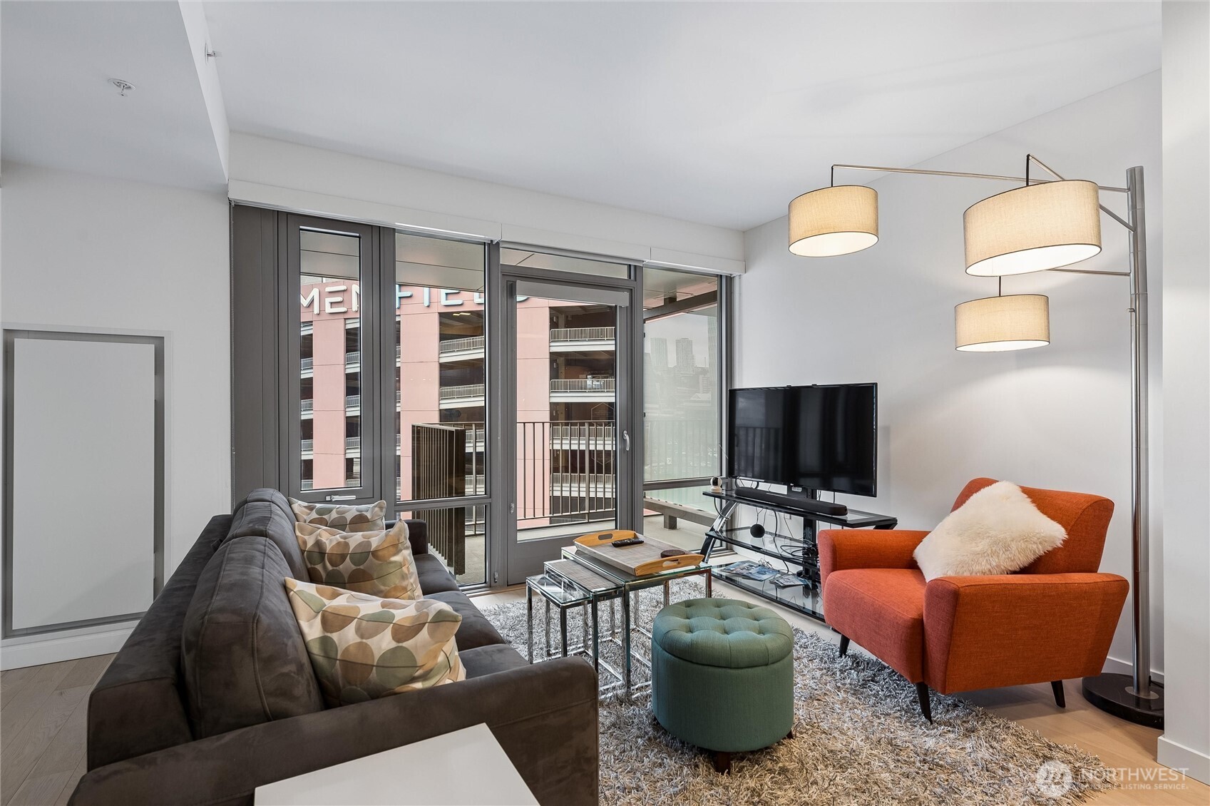 590 1st Avenue S #615, Seattle, WA 98104