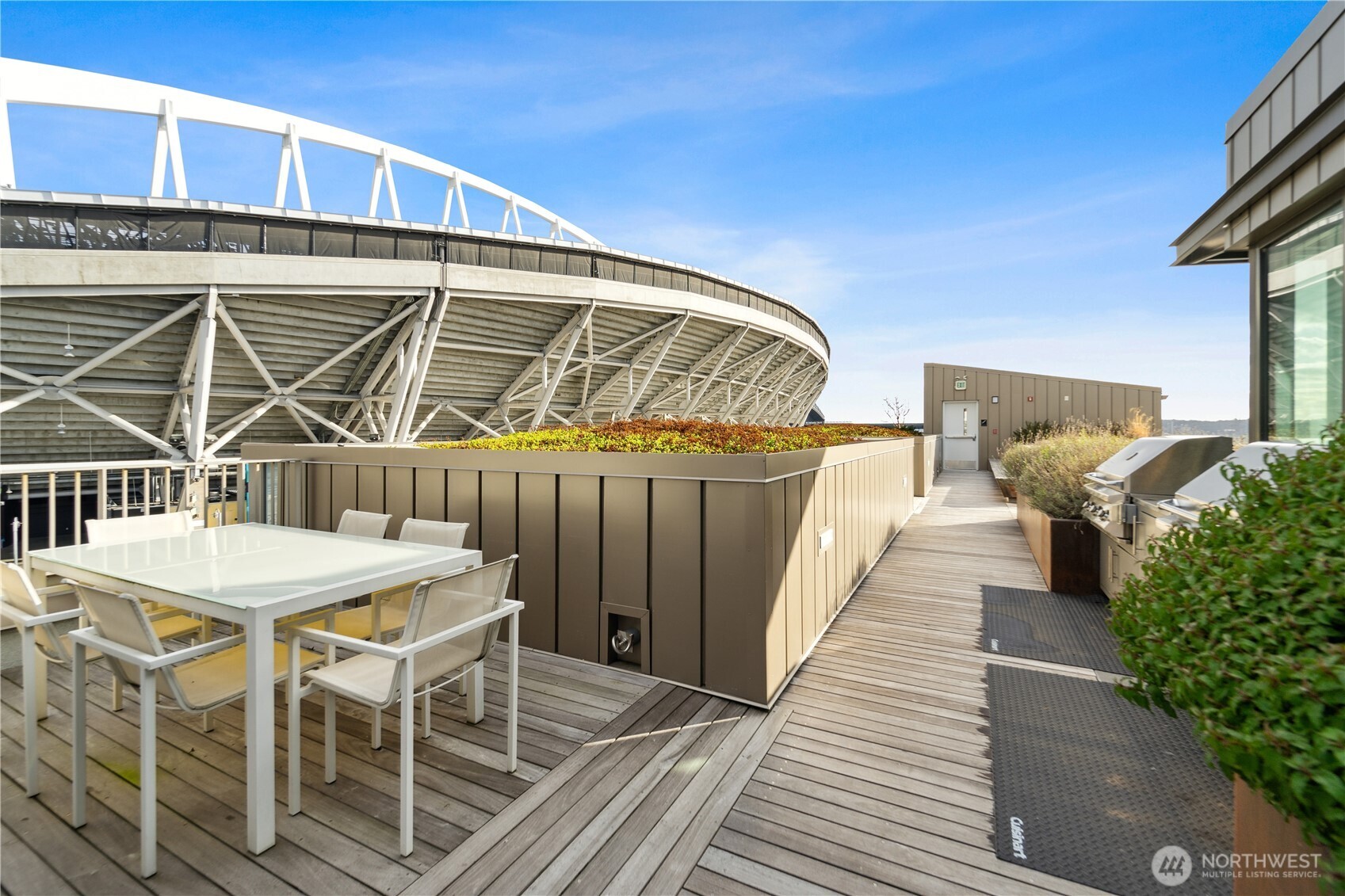 590 1st Avenue S #615, Seattle, WA 98104