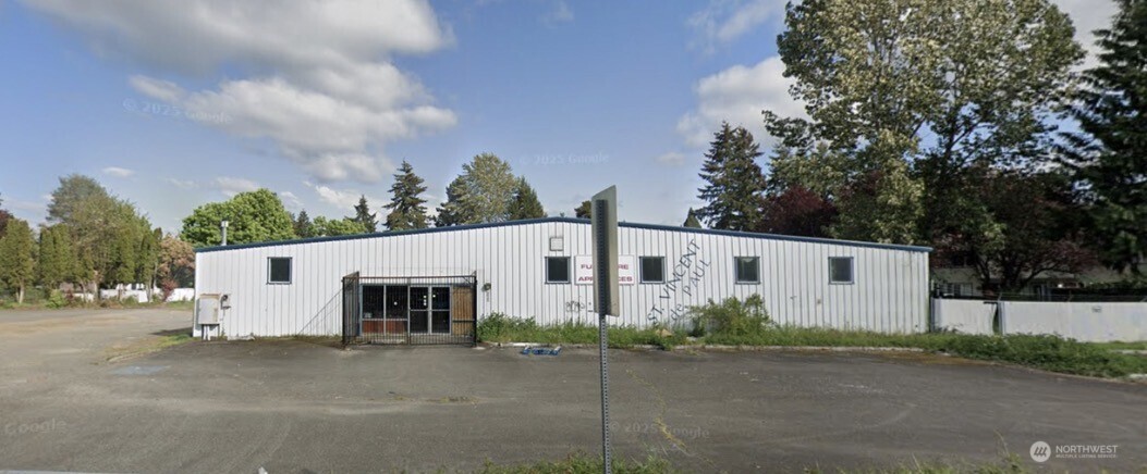 926 Auburn Way N, Auburn, WA 98002