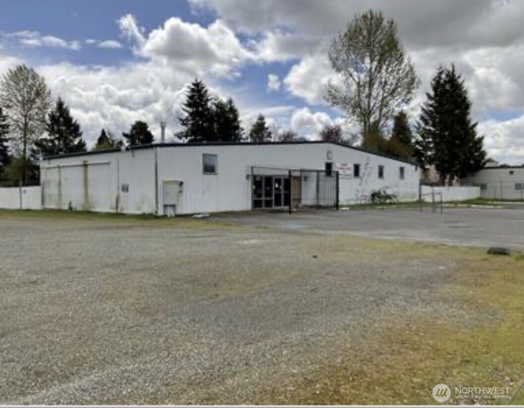 926 Auburn Way N, Auburn, WA 98002