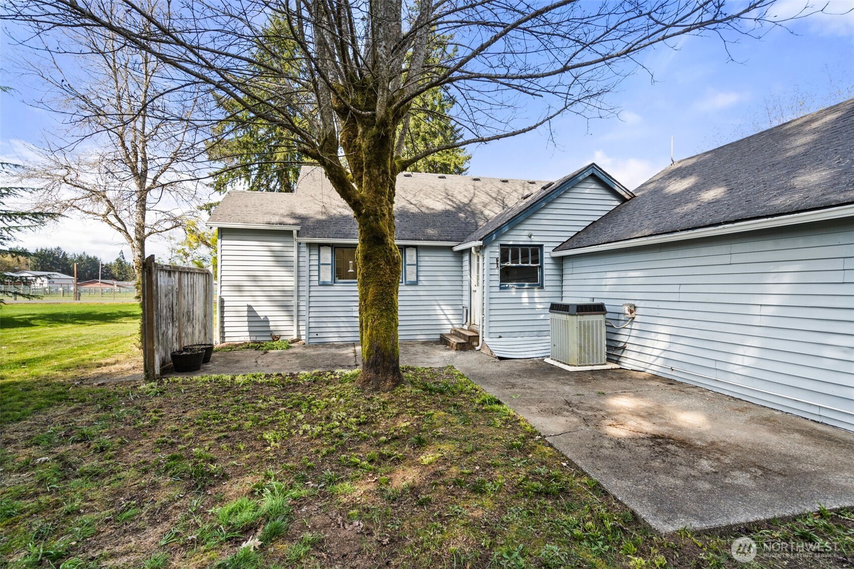 17 Rue Creek Road , Raymond, WA 98577