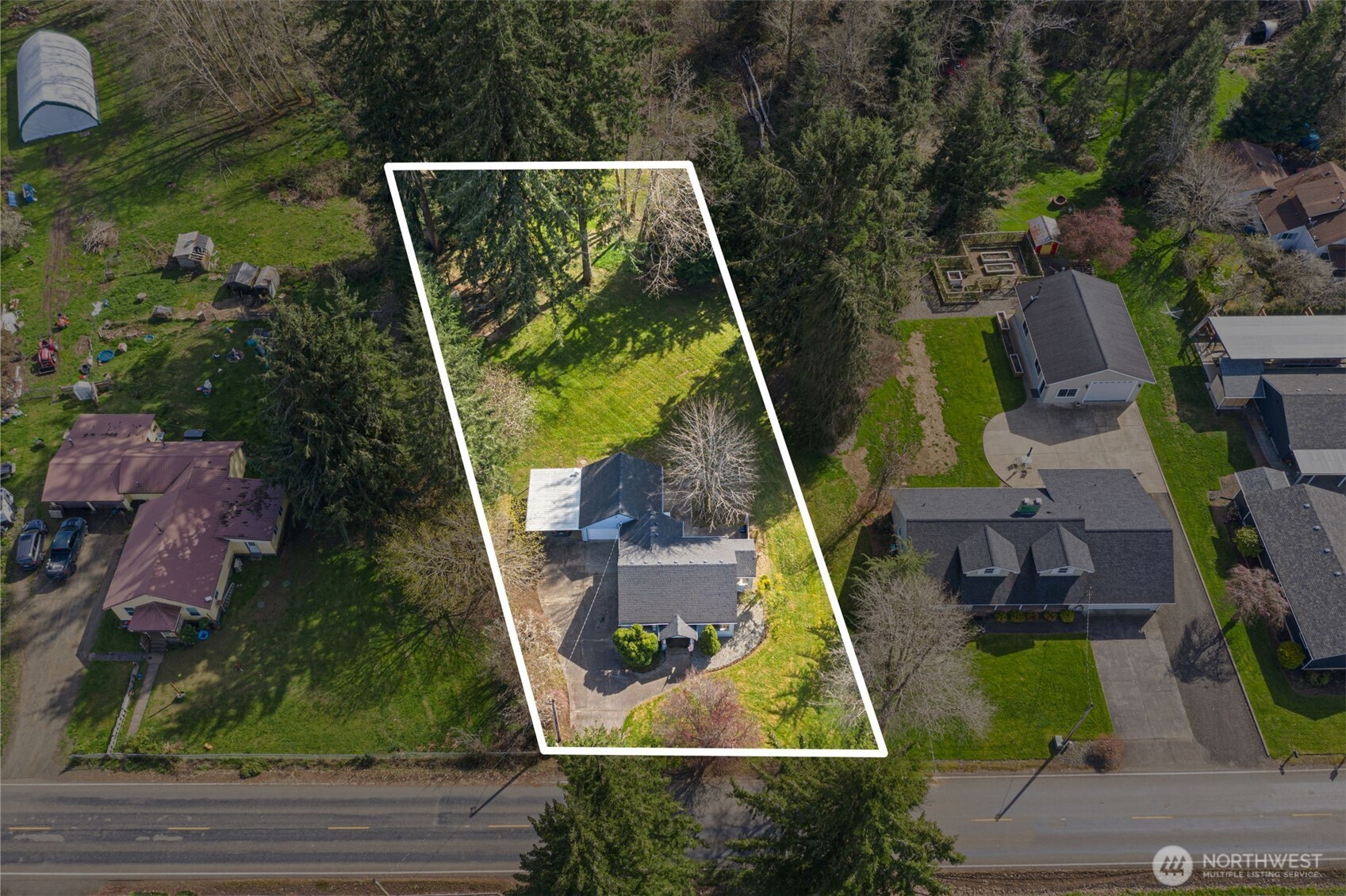 17 Rue Creek Road , Raymond, WA 98577