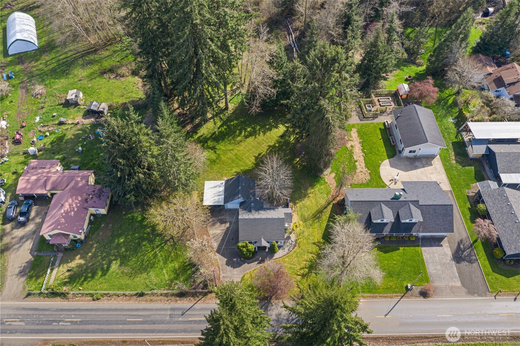 17 Rue Creek Road , Raymond, WA 98577