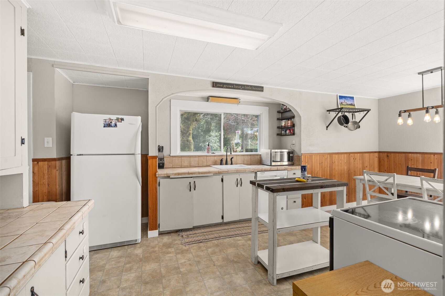 17 Rue Creek Road , Raymond, WA 98577