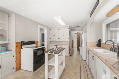 17 Rue Creek Road , Raymond, WA 98577 - Photo 8