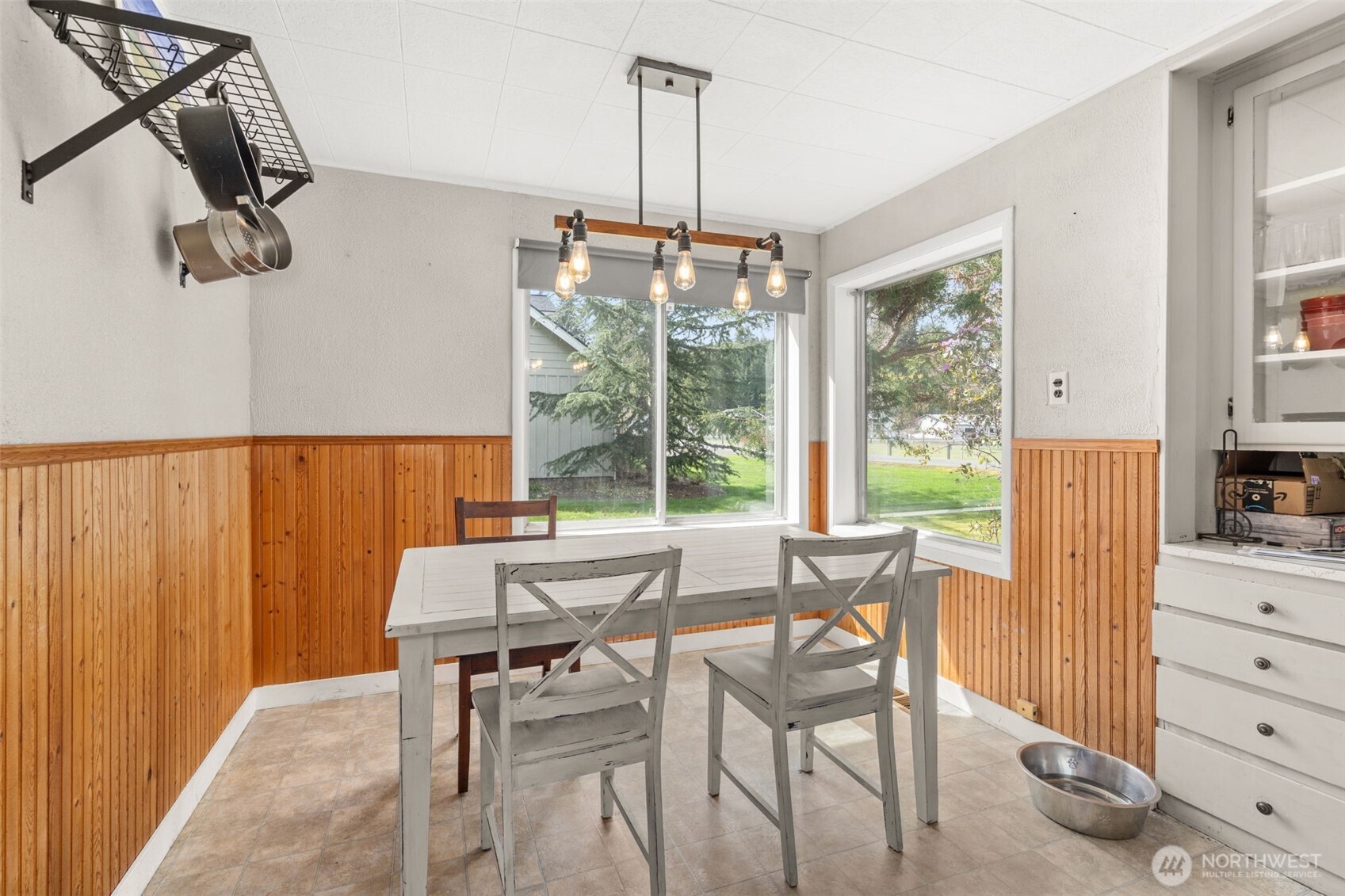 17 Rue Creek Road , Raymond, WA 98577