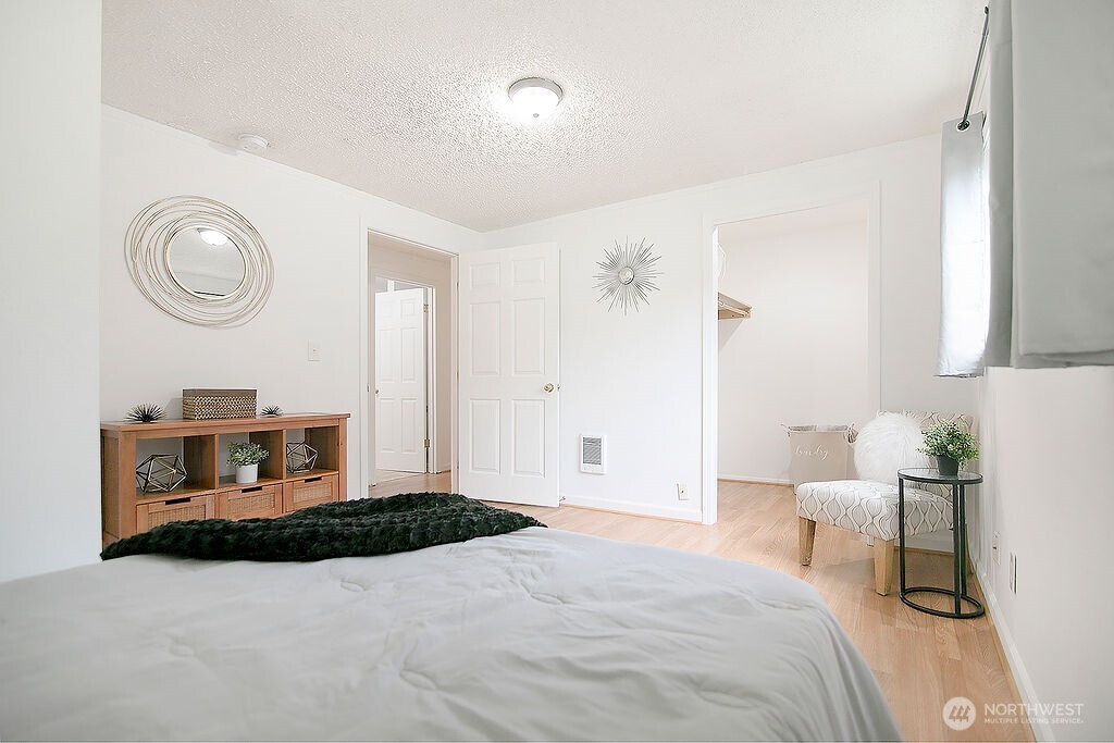 1925 28th , Longview, WA 98632