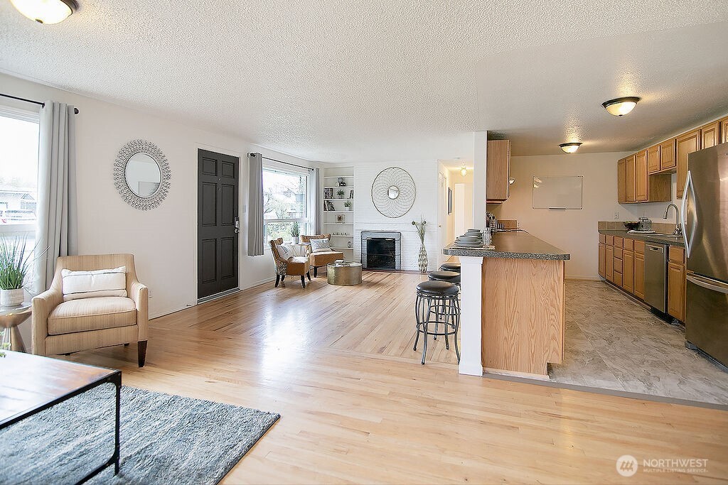 1925 28th , Longview, WA 98632