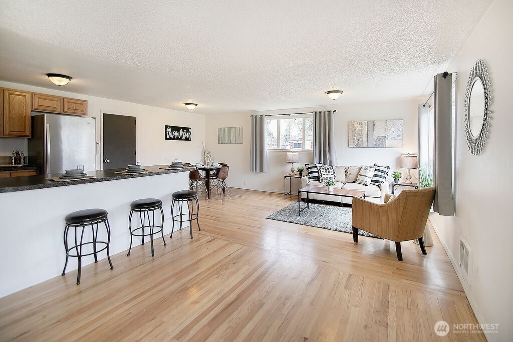 1925 28th , Longview, WA 98632