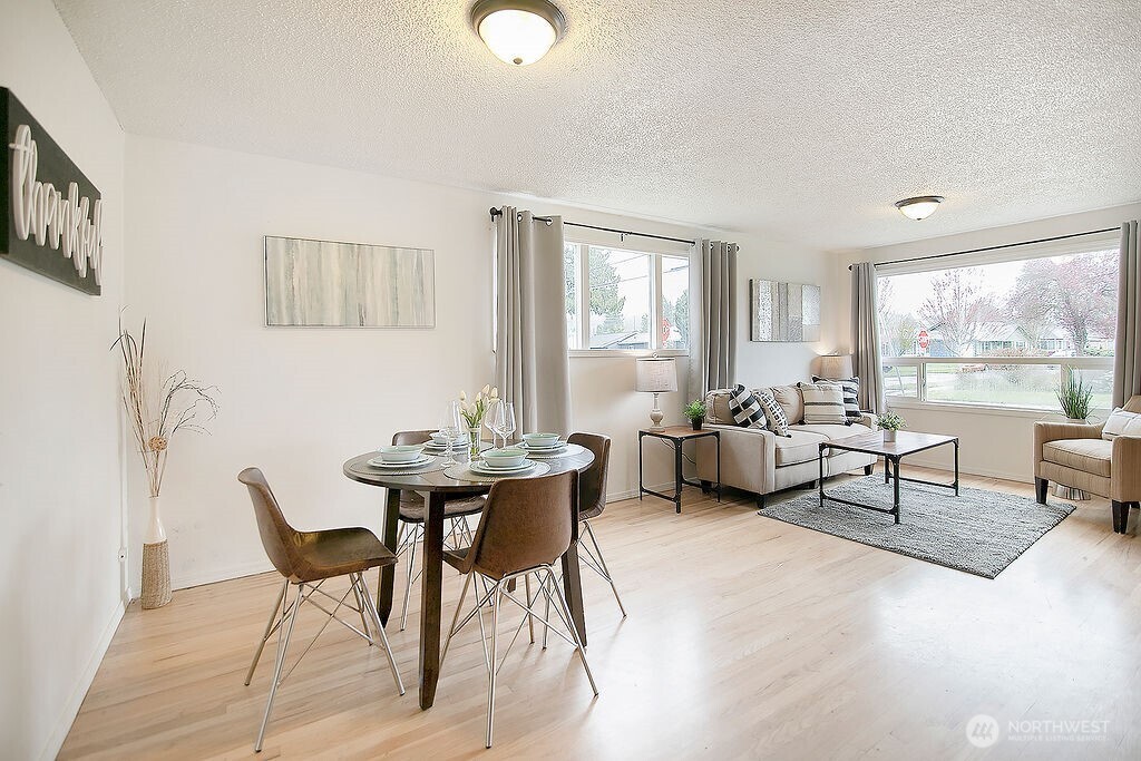 1925 28th , Longview, WA 98632