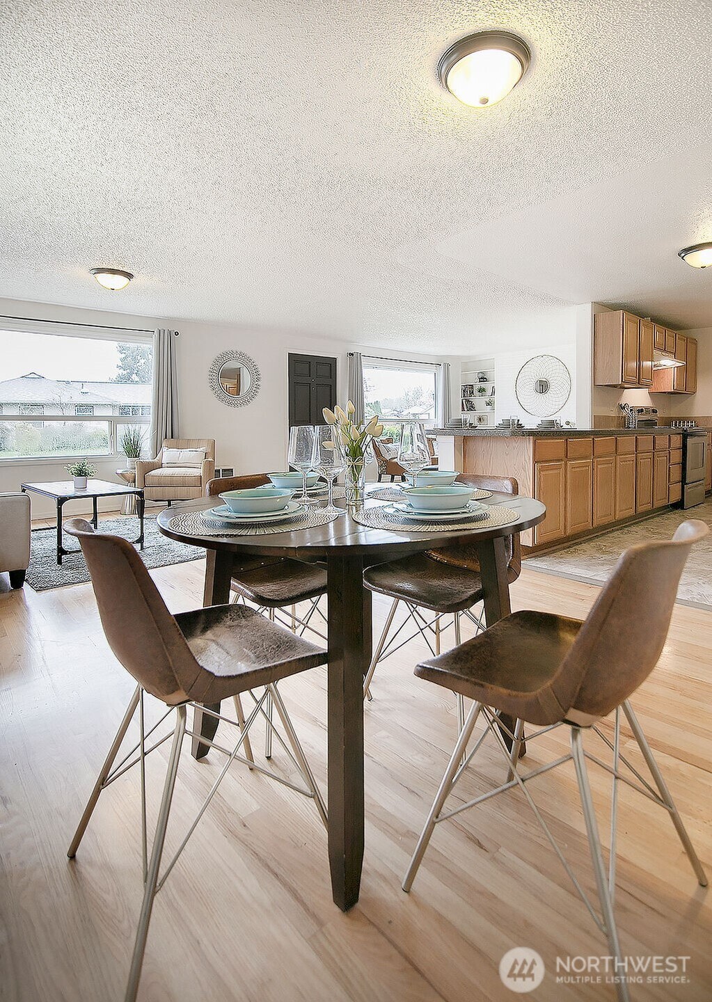 1925 28th , Longview, WA 98632