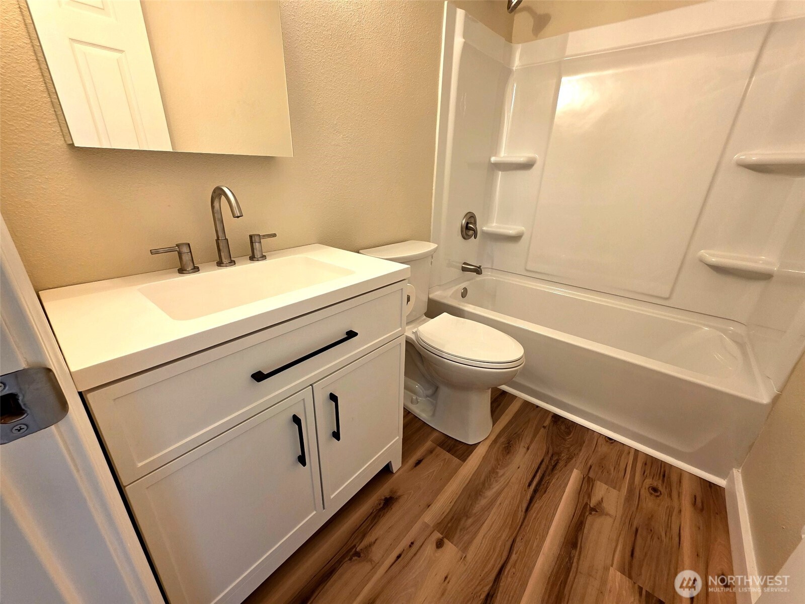 1125 N 13th Street #B, Shelton, WA 98584