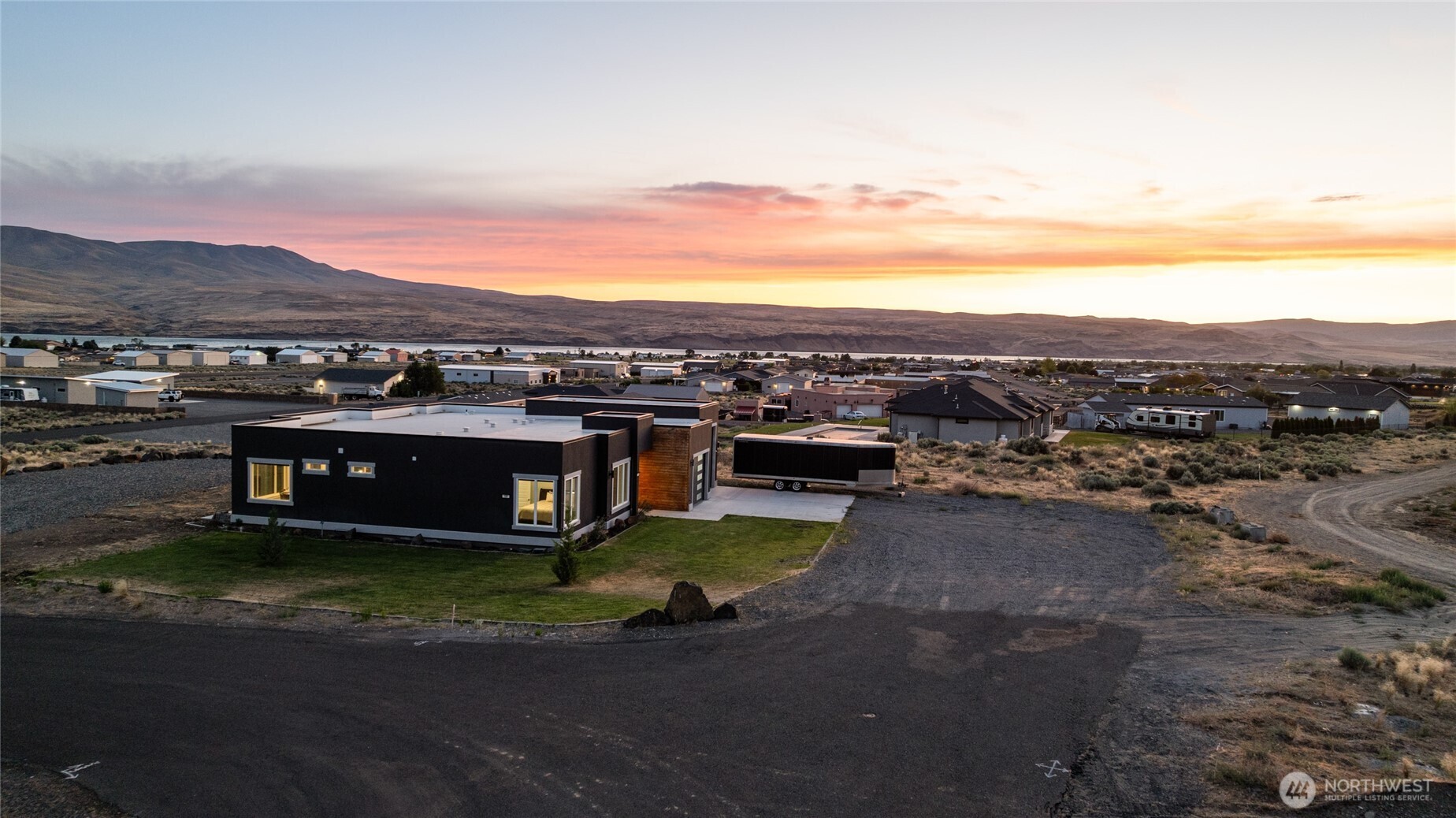 101 Wren Loop SW, Mattawa, WA 99349