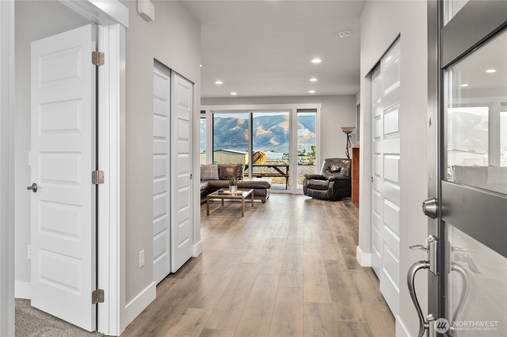 101 Wren Loop SW, Mattawa, WA 99349