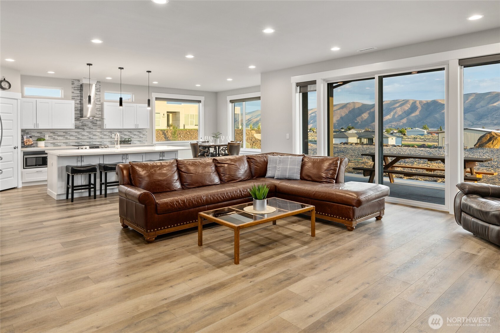 101 Wren Loop SW, Mattawa, WA 99349