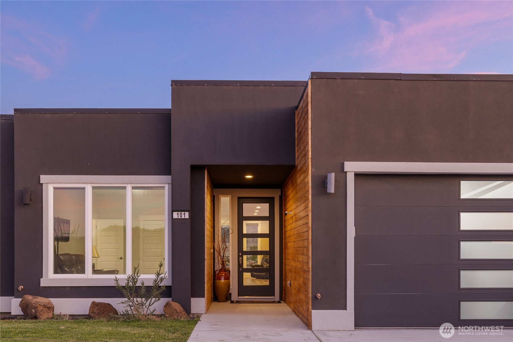 101 Wren Loop SW, Mattawa, WA 99349