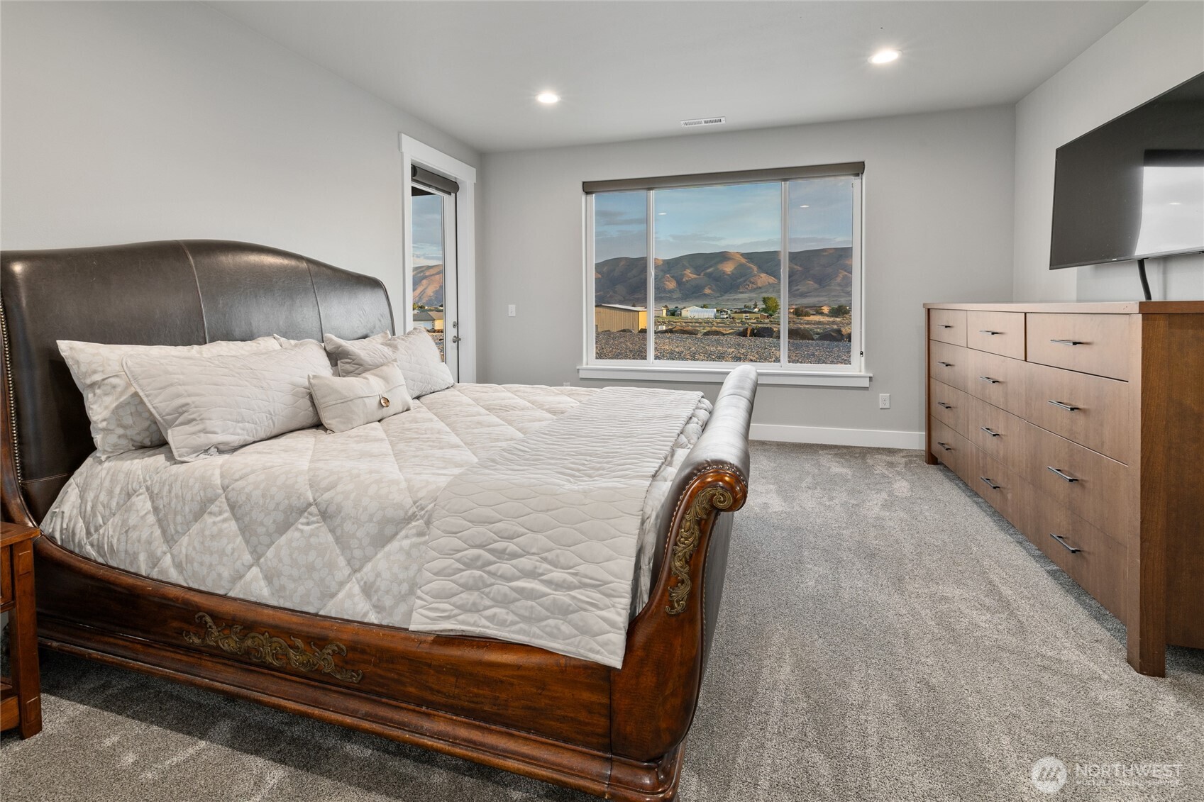 101 Wren Loop SW, Mattawa, WA 99349