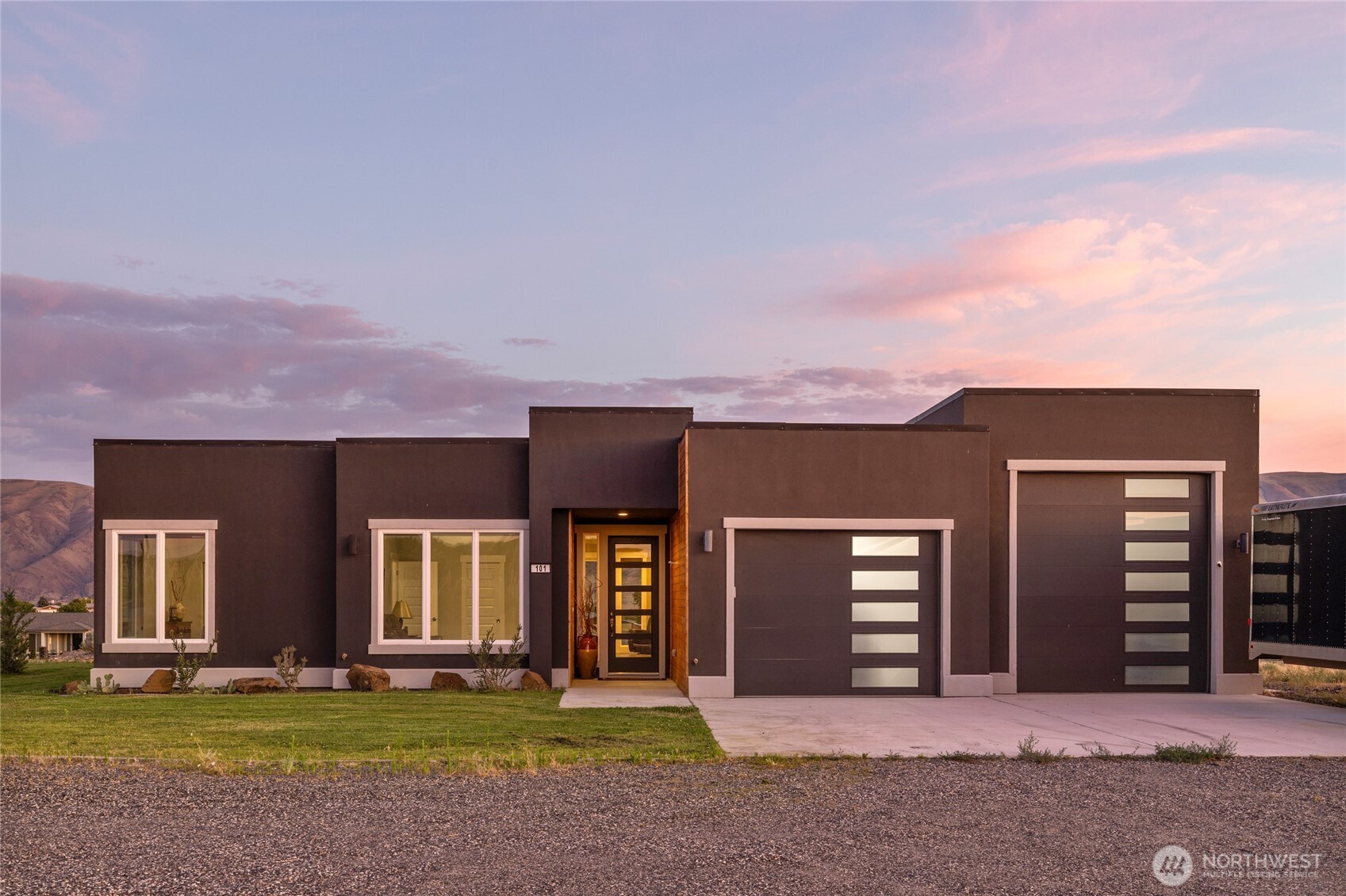 101 Wren Loop SW, Mattawa, WA 99349