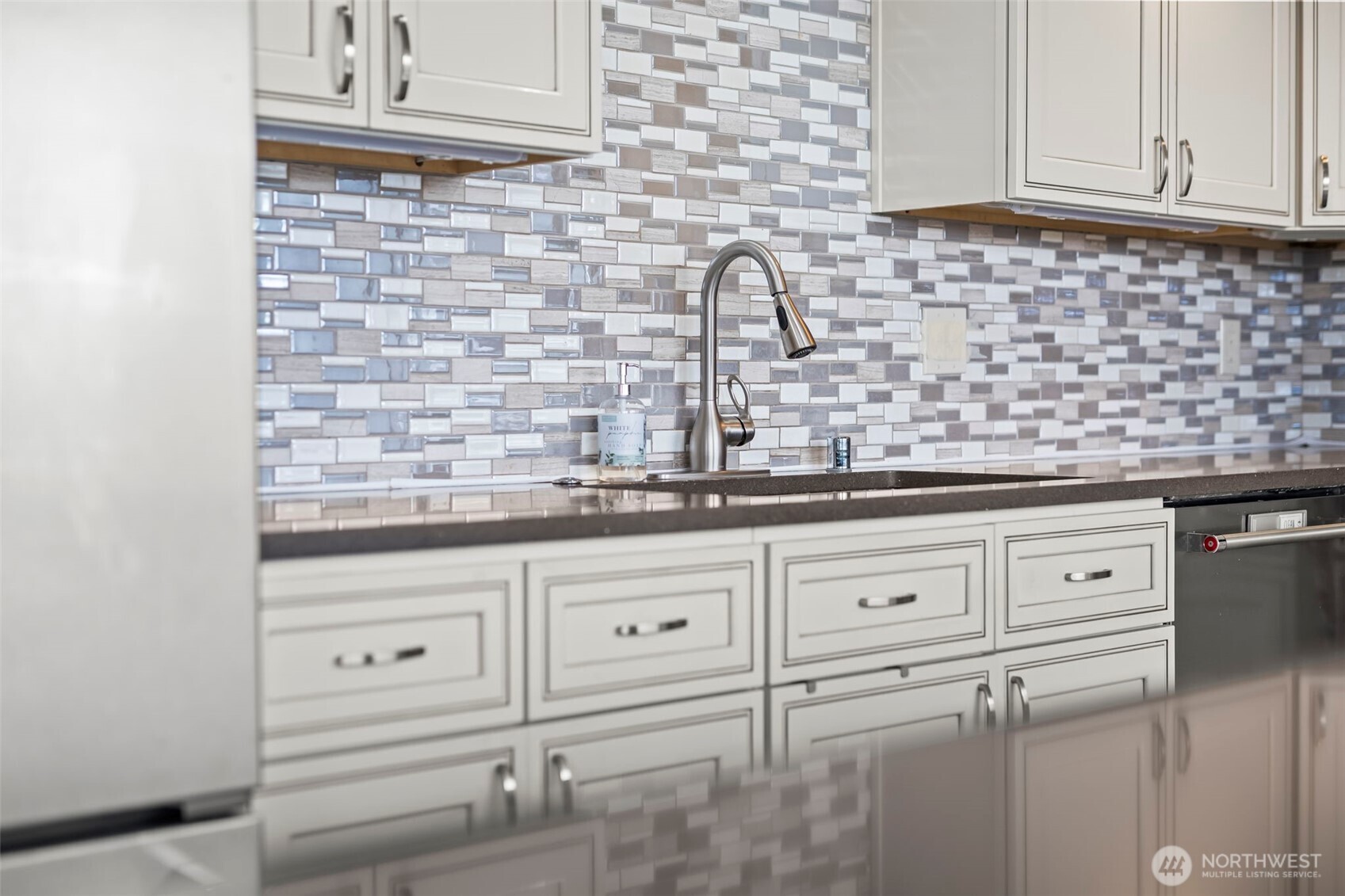 1 N Stadium Way #2, Tacoma, WA 98403