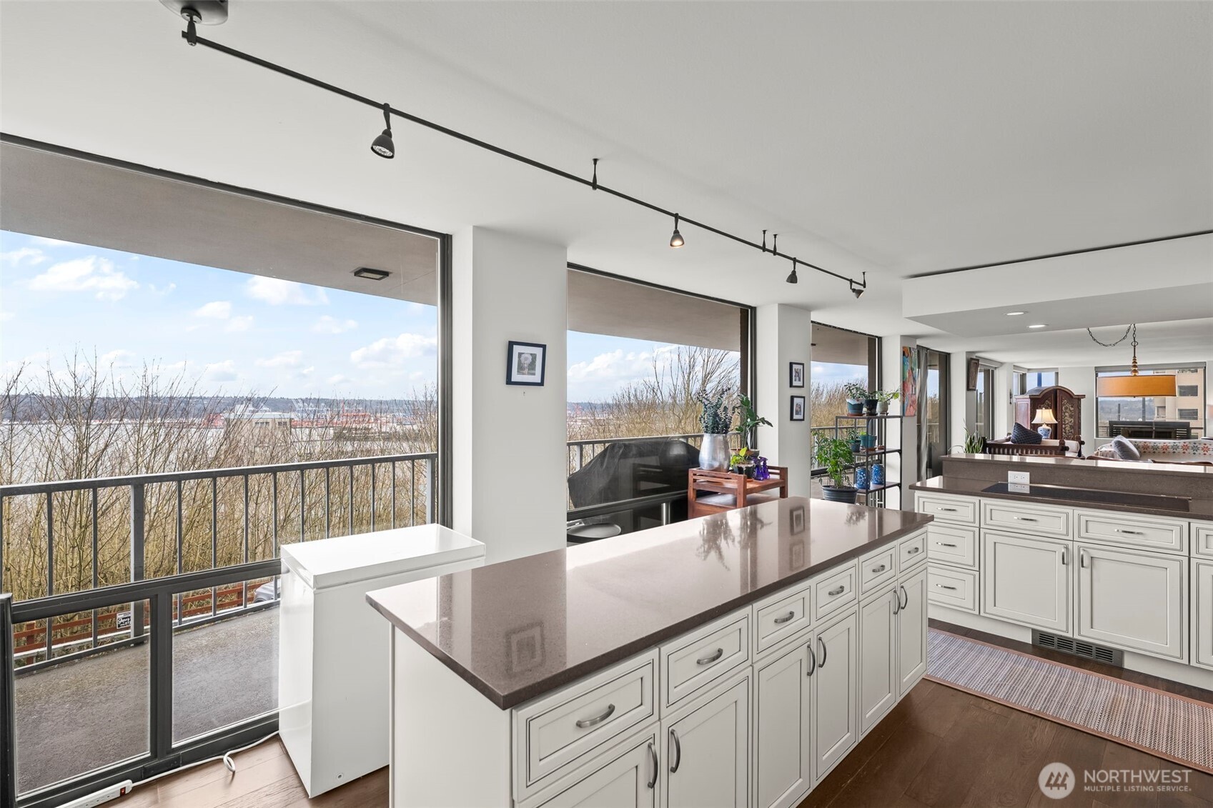 1 N Stadium Way #2, Tacoma, WA 98403