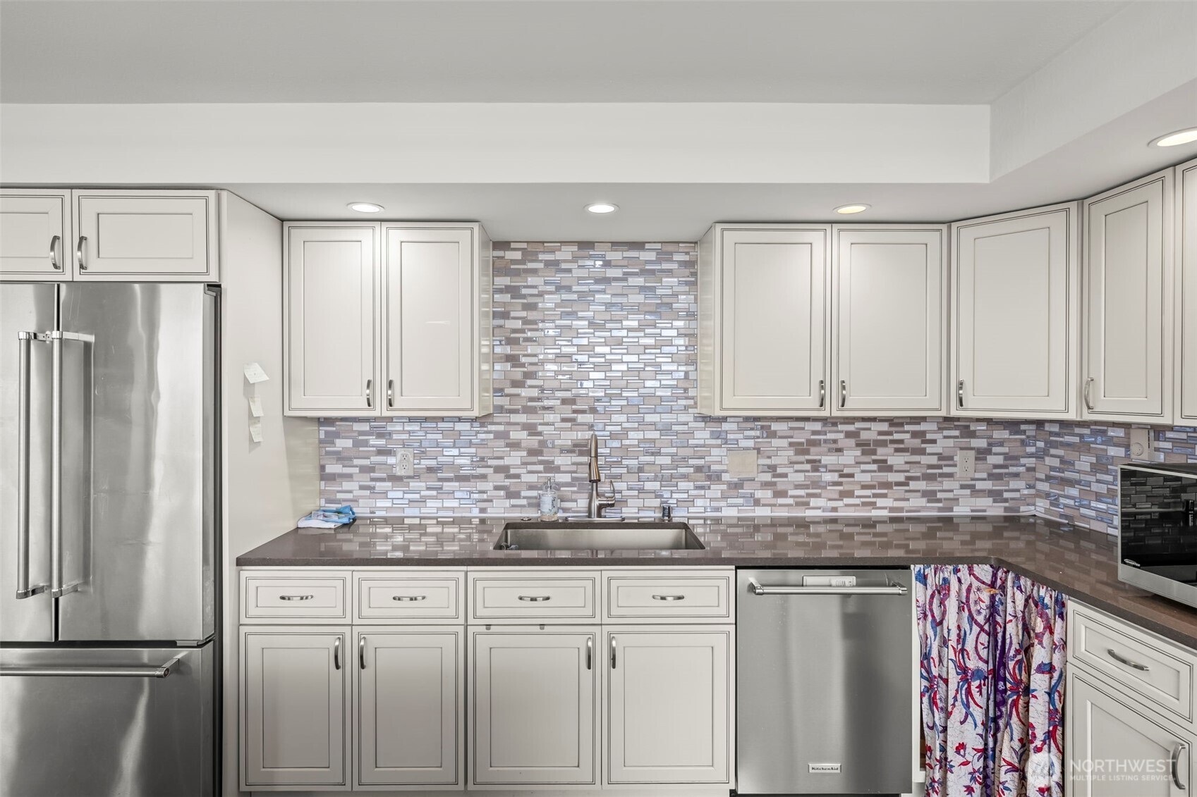 1 N Stadium Way #2, Tacoma, WA 98403