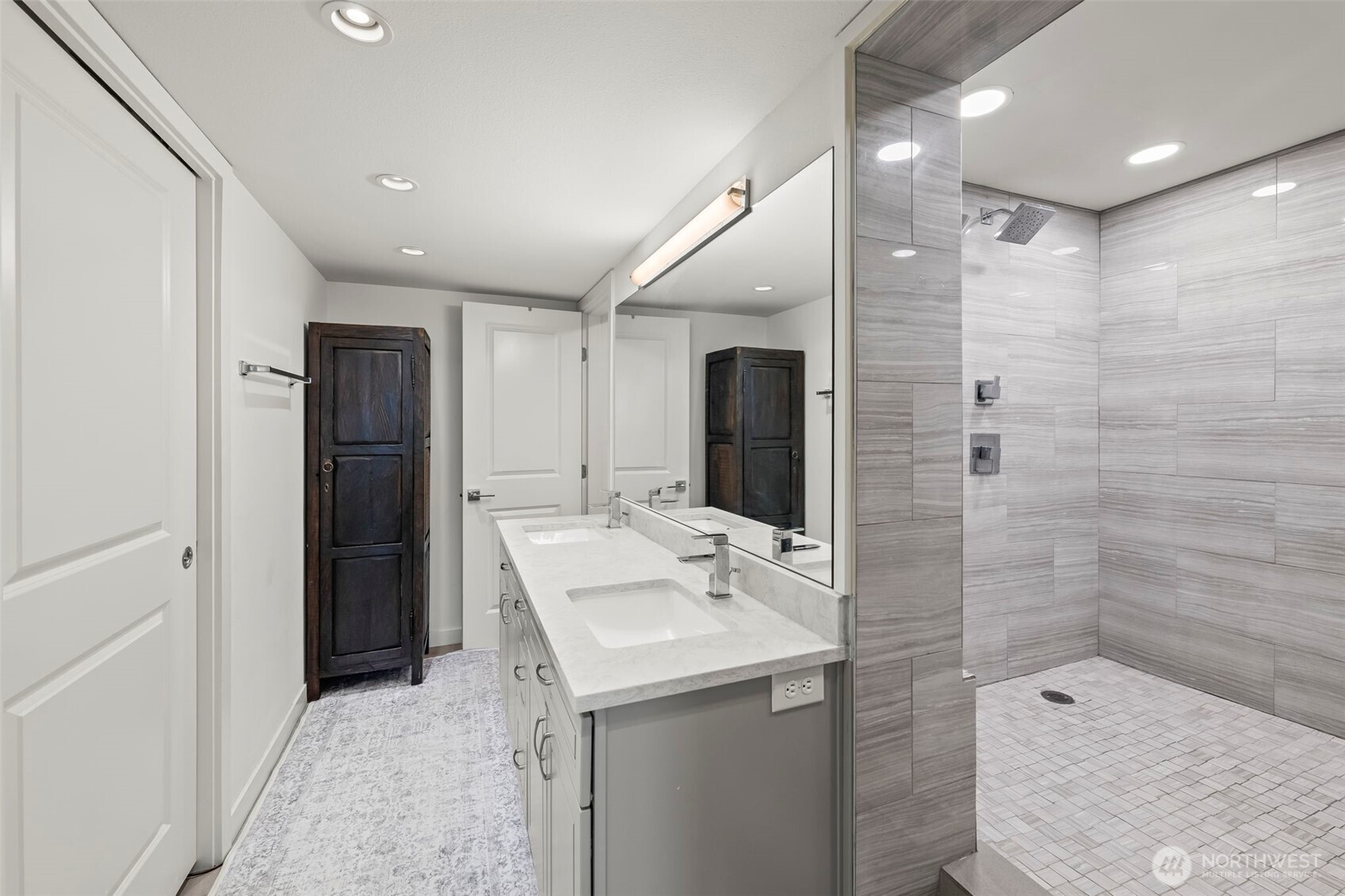 1 N Stadium Way #2, Tacoma, WA 98403