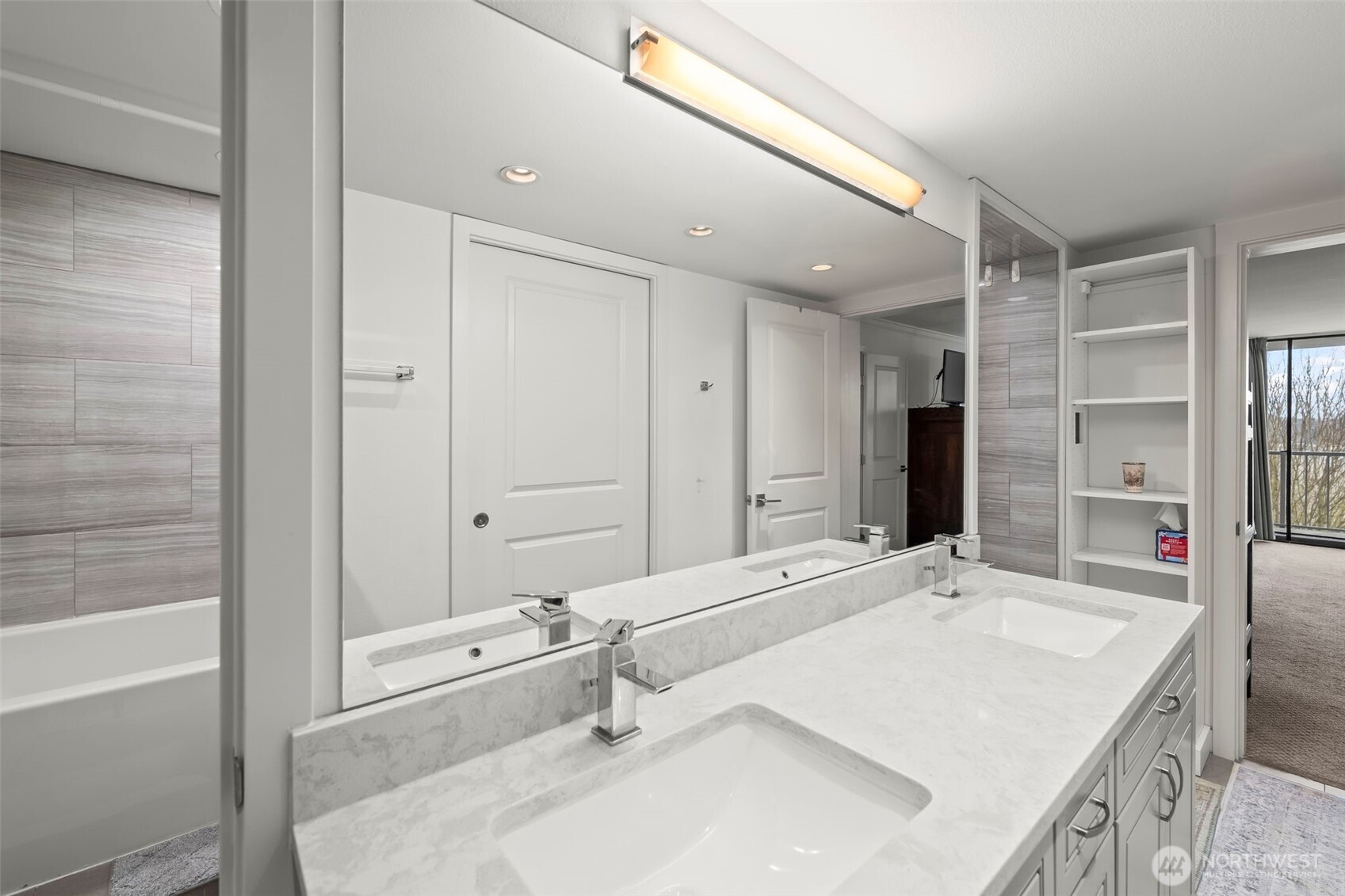 1 N Stadium Way #2, Tacoma, WA 98403