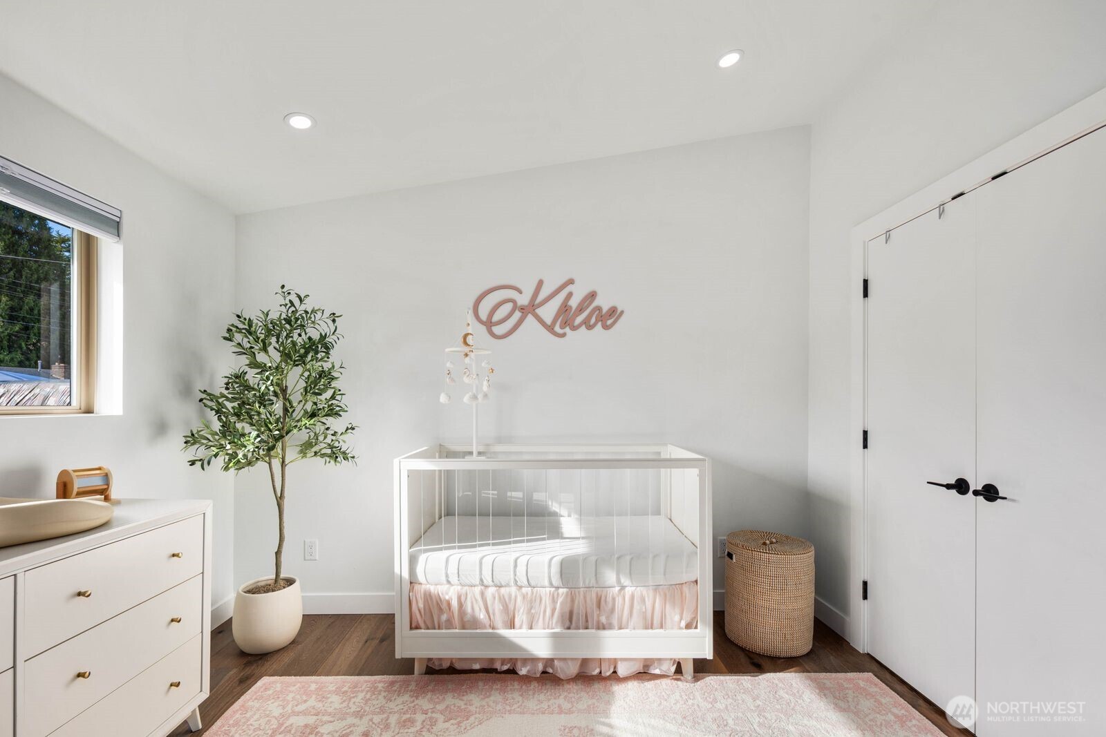 2100 Dayton Avenue NE, Renton, WA 98056