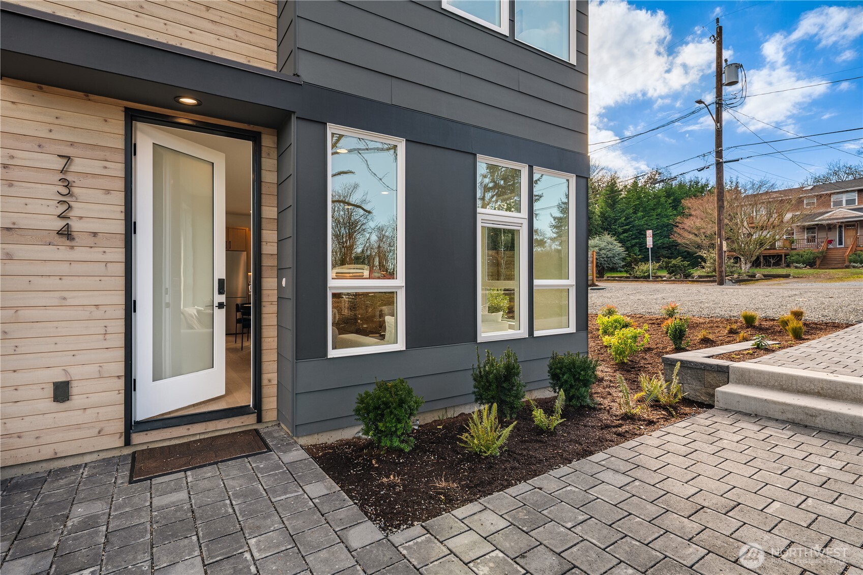 7324 7th Place SW #B, Seattle, WA 98106