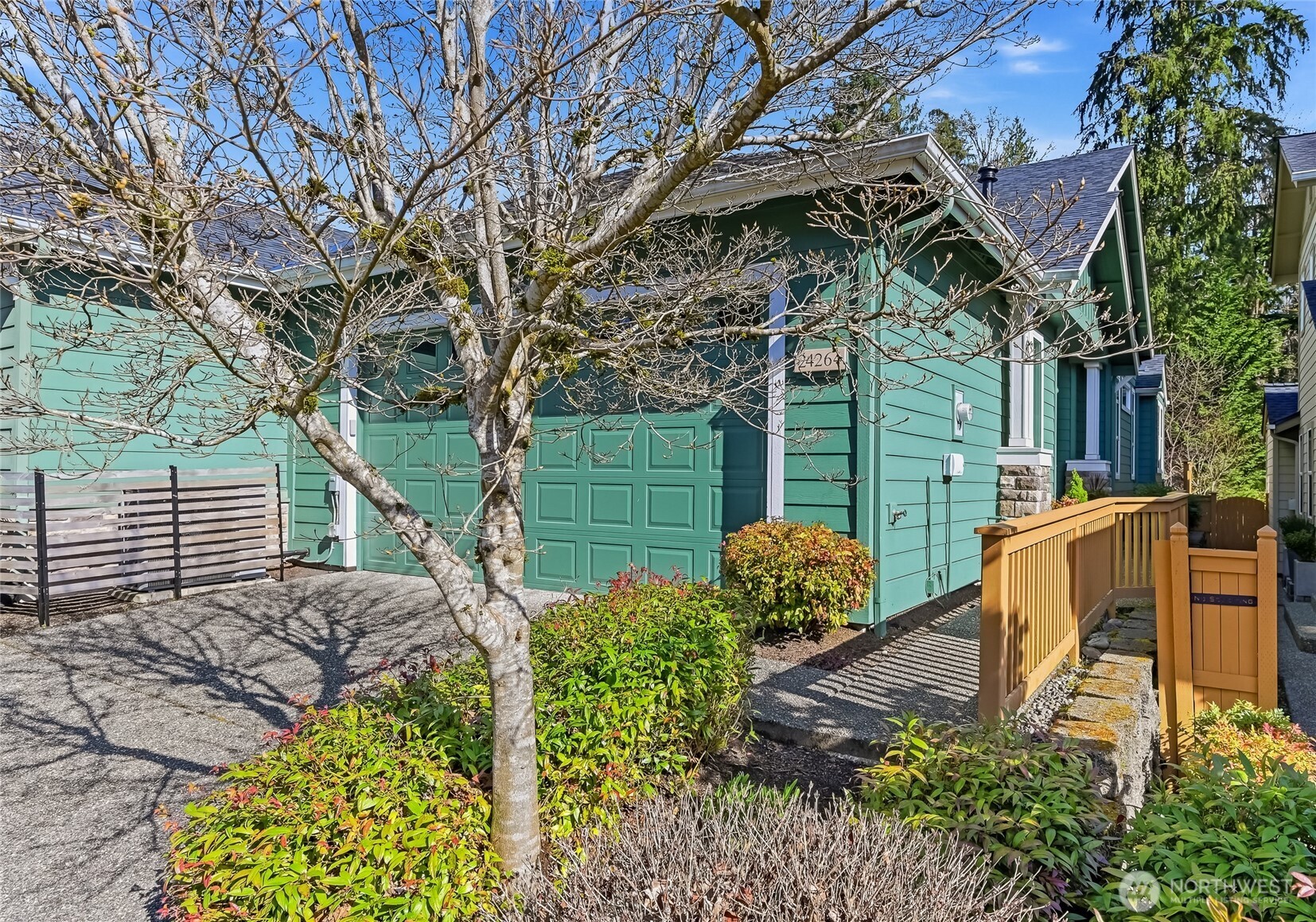 24264 NE Vine Maple Way , Redmond, WA 98053