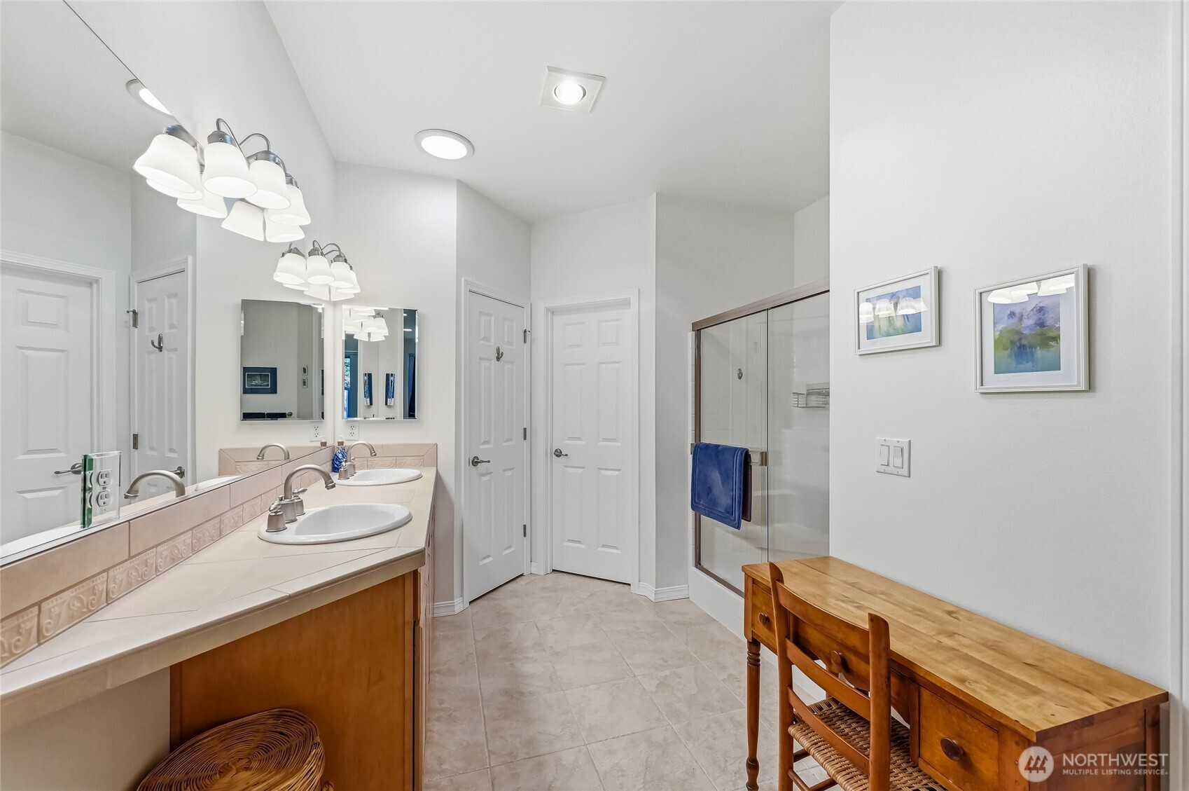 24264 NE Vine Maple Way , Redmond, WA 98053
