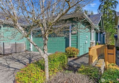 24264 NE Vine Maple Way , Redmond, WA 98053 - Photo 2