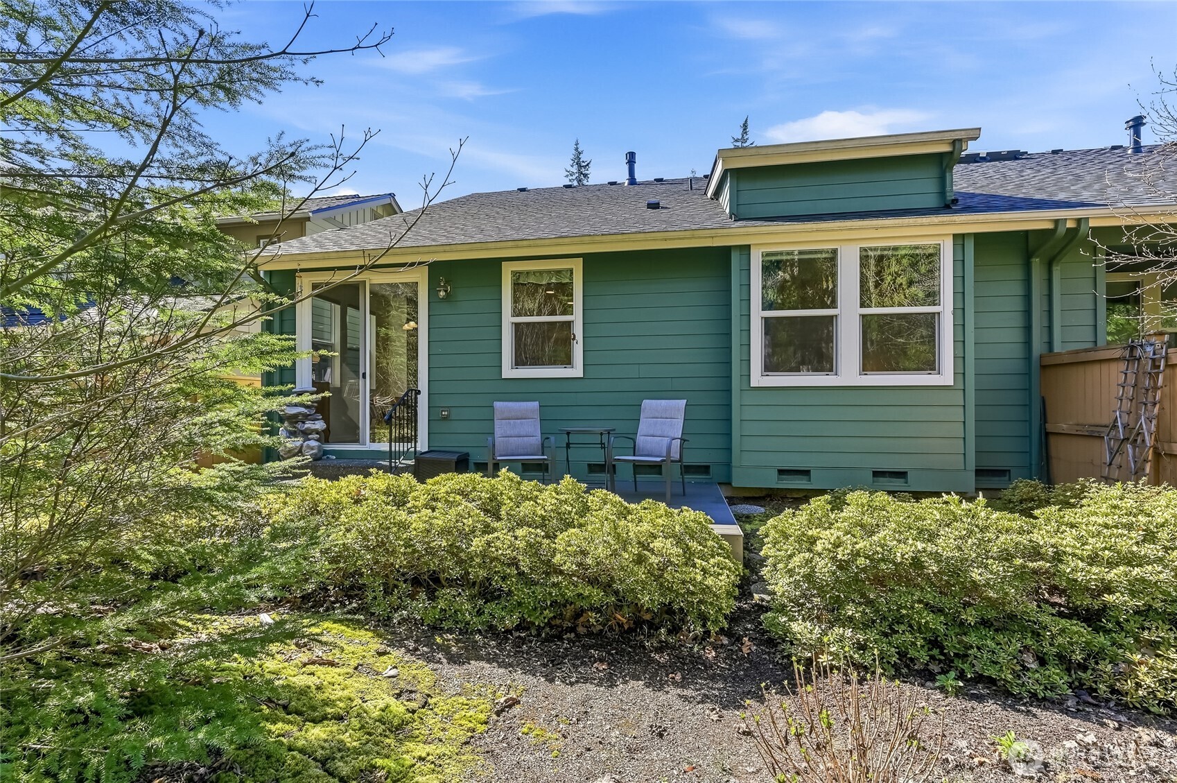 24264 NE Vine Maple Way , Redmond, WA 98053