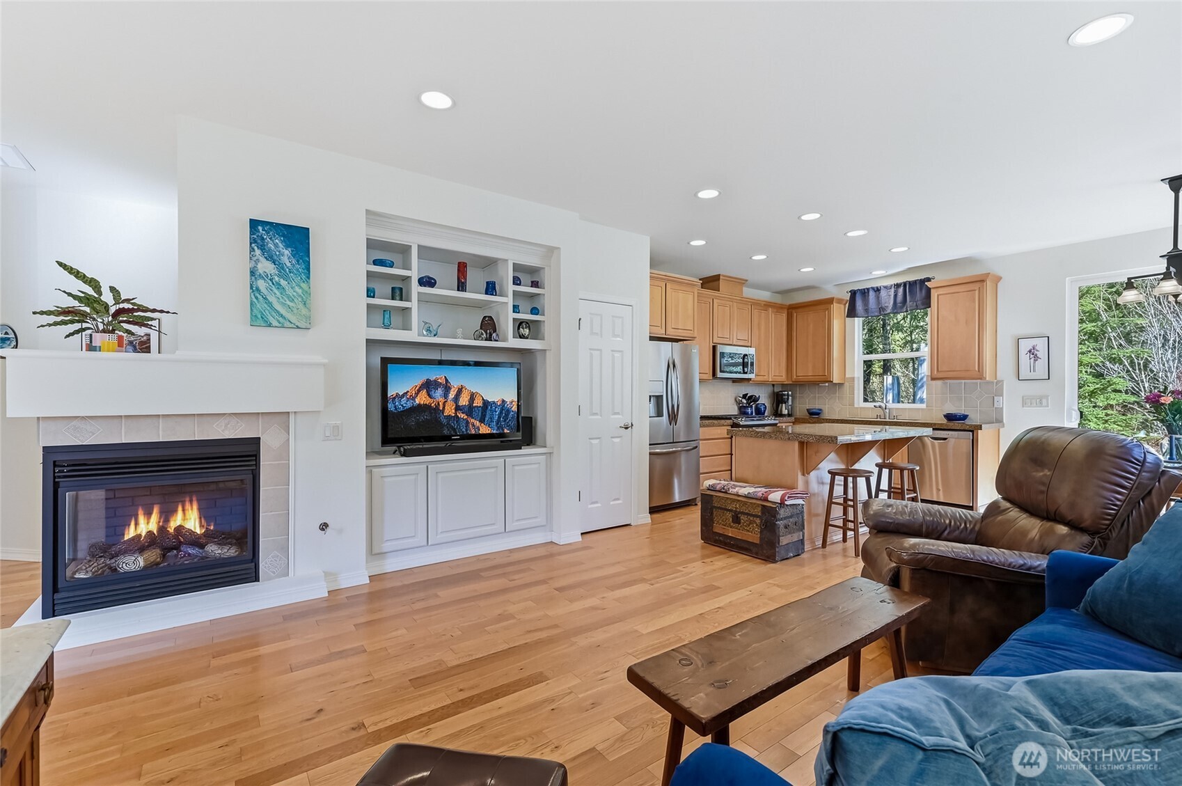 24264 NE Vine Maple Way , Redmond, WA 98053