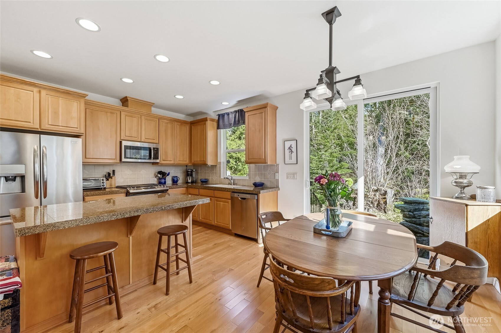 24264 NE Vine Maple Way , Redmond, WA 98053