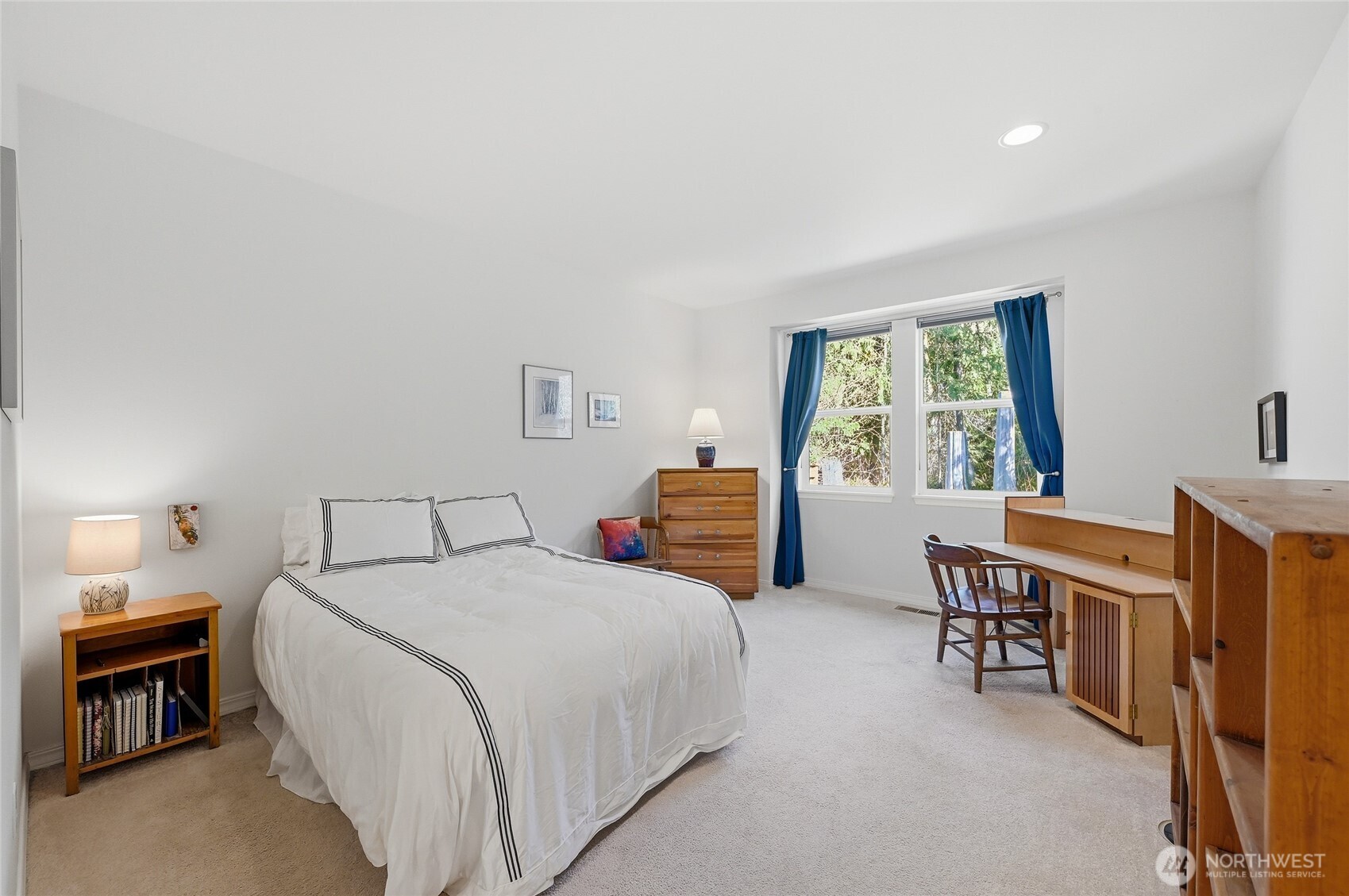 24264 NE Vine Maple Way , Redmond, WA 98053