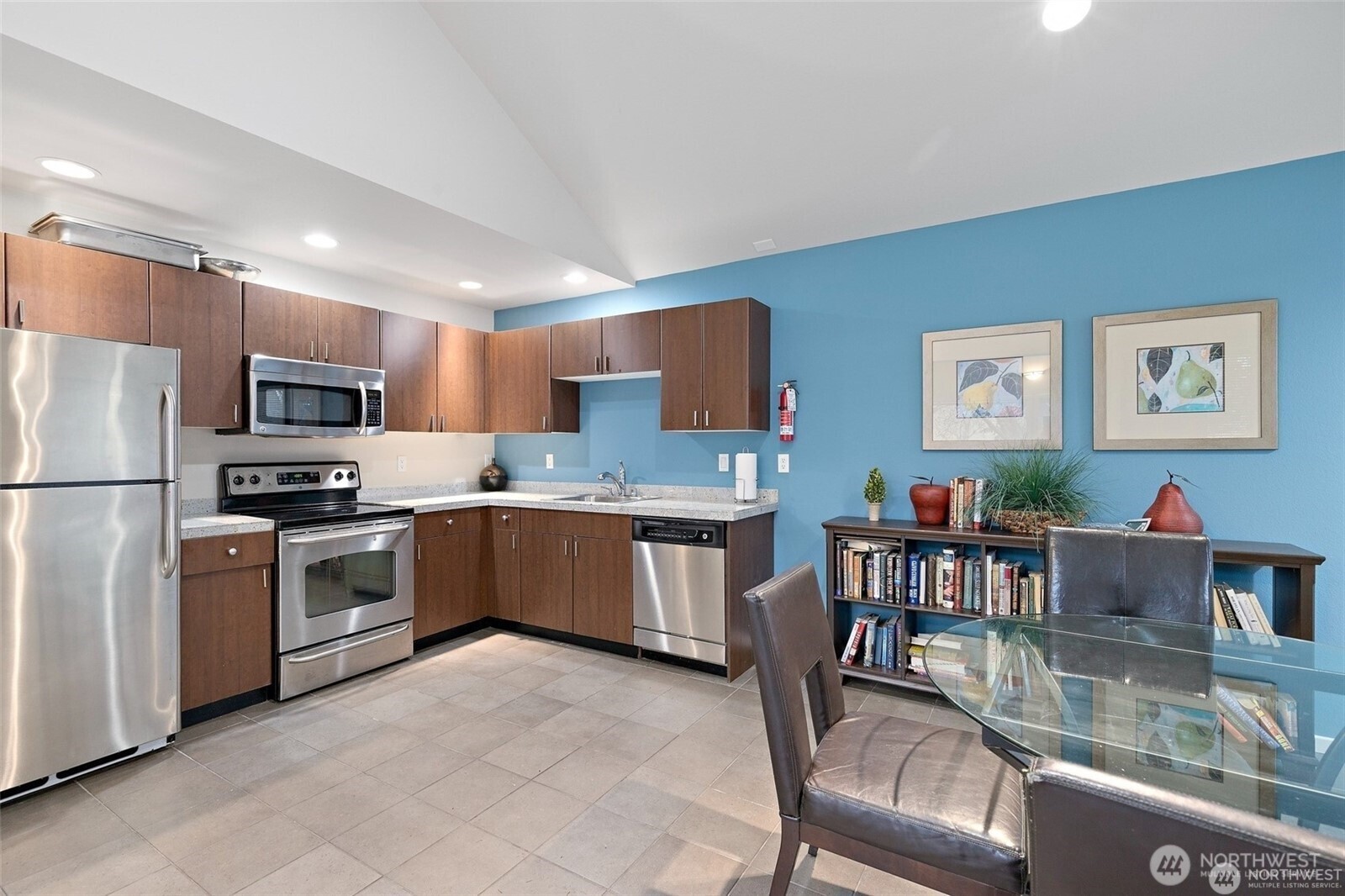 16101 Bothell Everett Highway #F202, Mill Creek, WA 98012