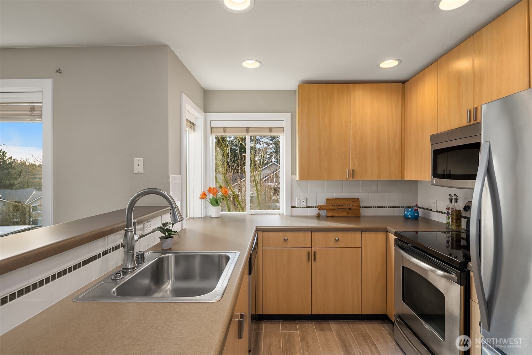 16101 Bothell Everett Highway #F202, Mill Creek, WA 98012