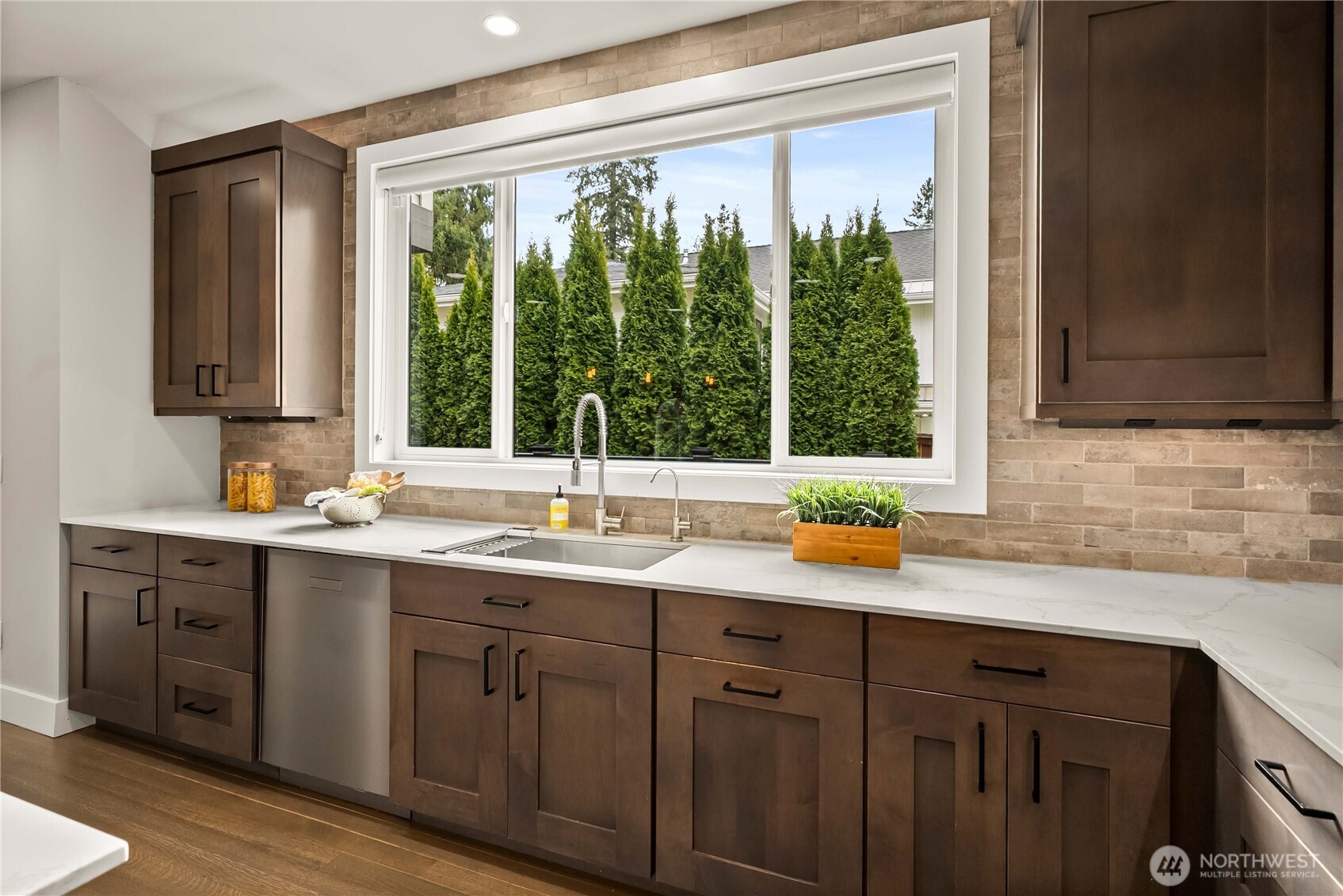 10933 NE 60th Street , Kirkland, WA 98033