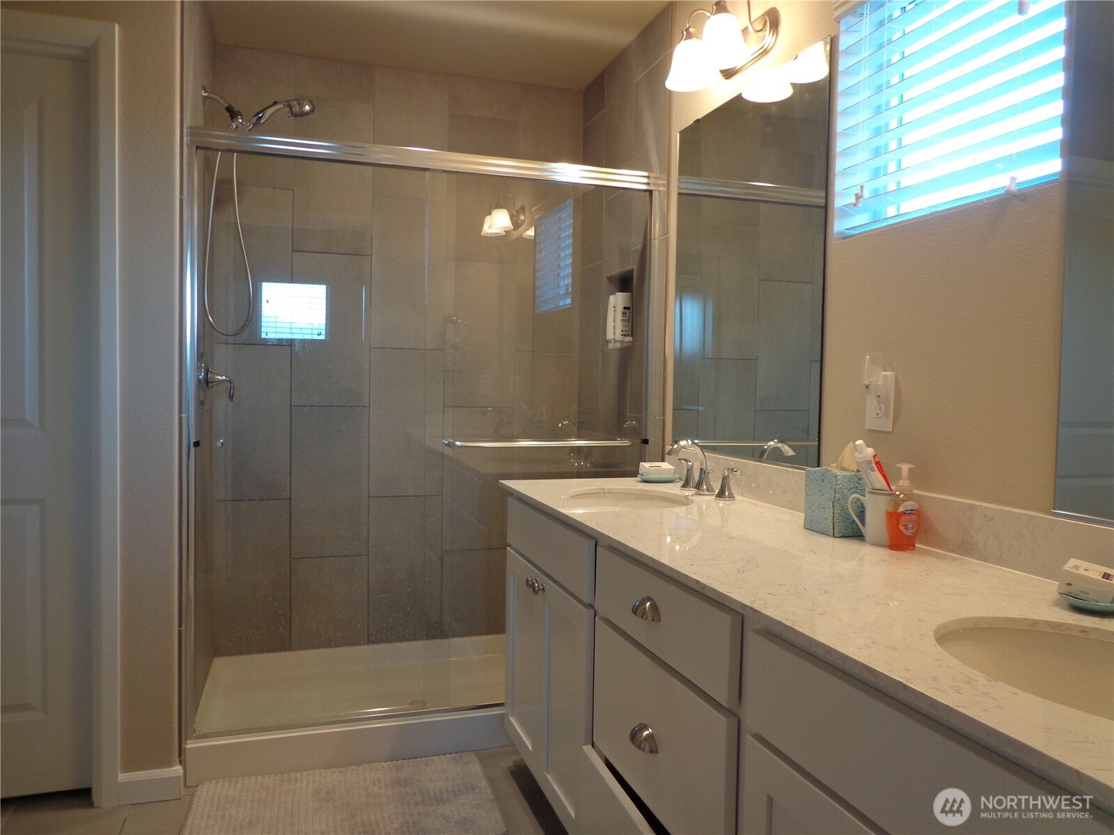 6521 31st Avenue SW, Seattle, WA 98126-3134