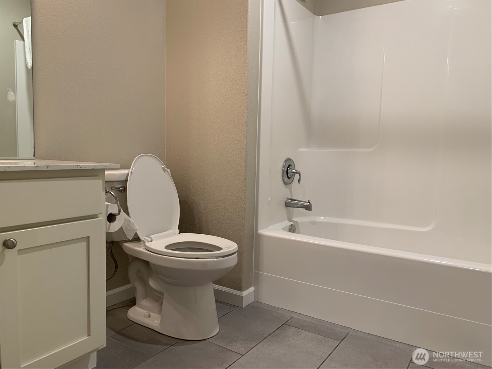 6521 31st Avenue SW, Seattle, WA 98126-3134