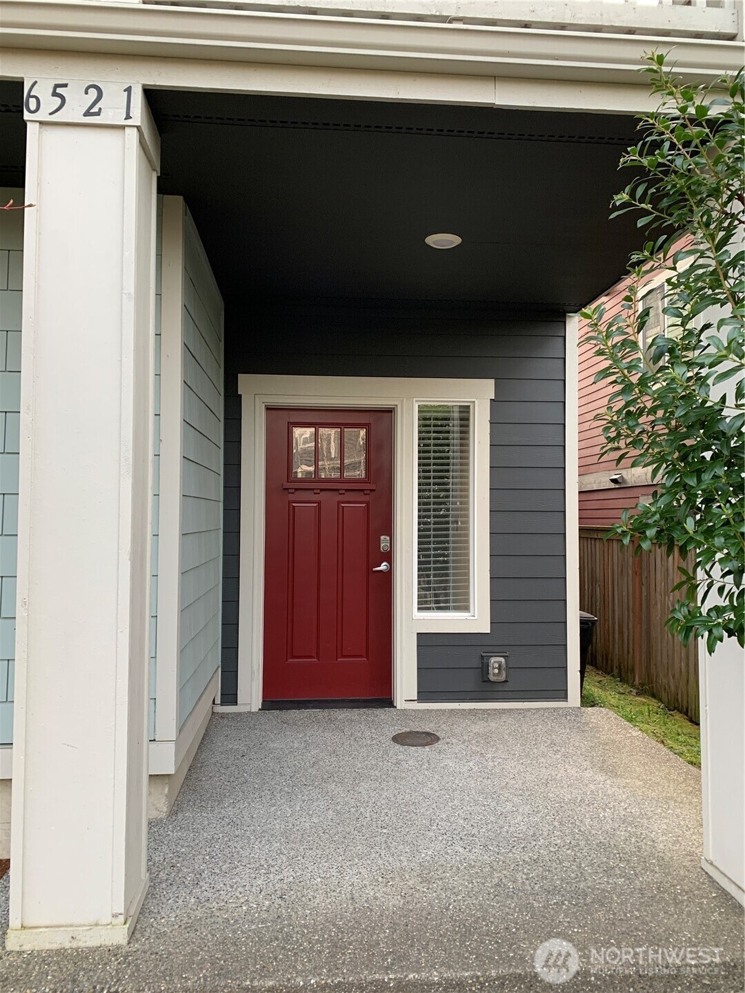 6521 31st Avenue SW, Seattle, WA 98126-3134