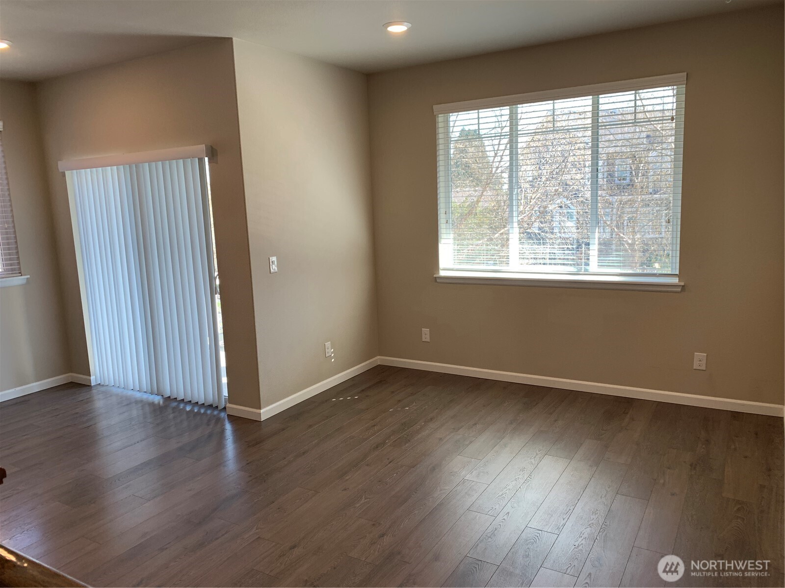 6521 31st Avenue SW, Seattle, WA 98126-3134