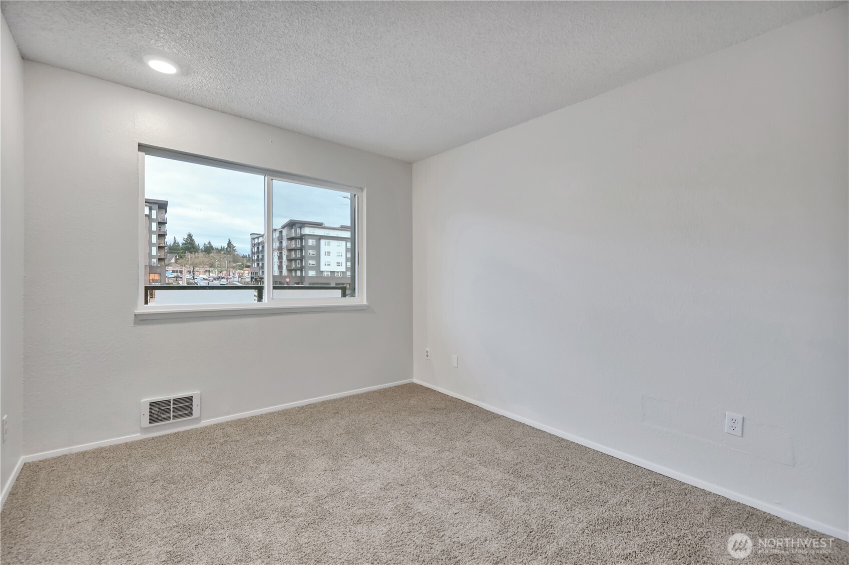 1175 Harrington Place NE #313, Renton, WA 98056