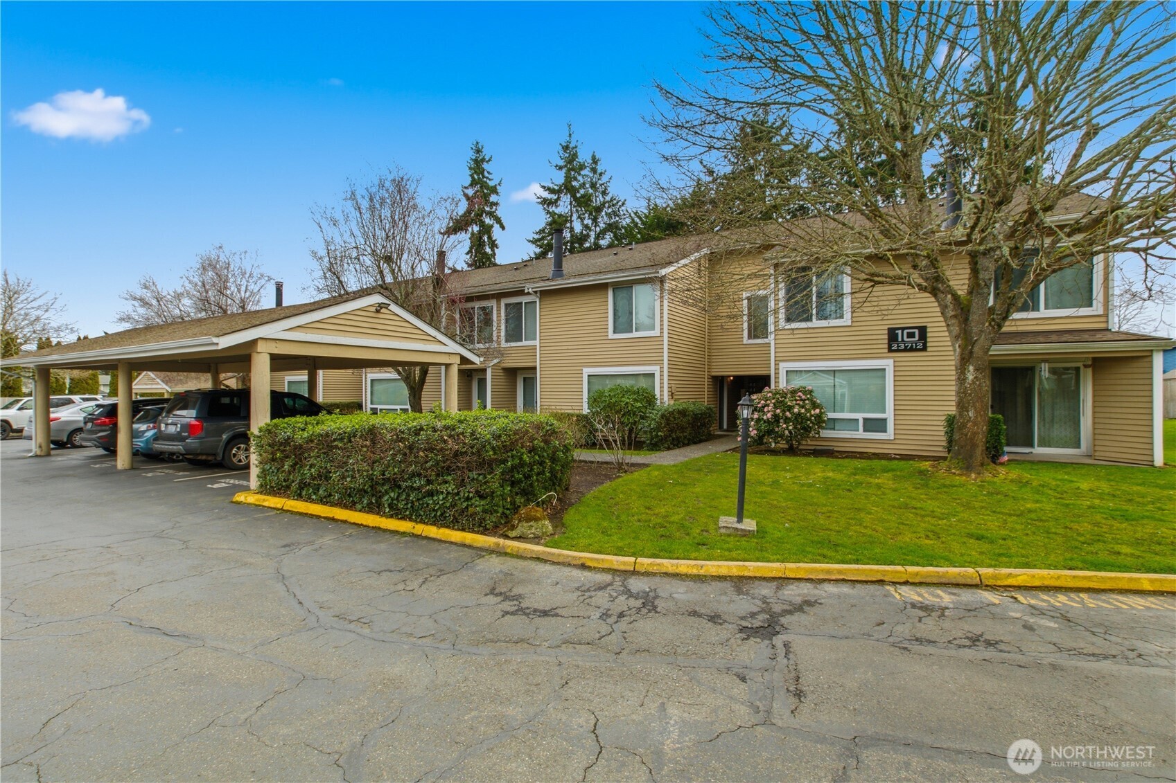 23712 13th Place S #1006, Des Moines, WA 98198